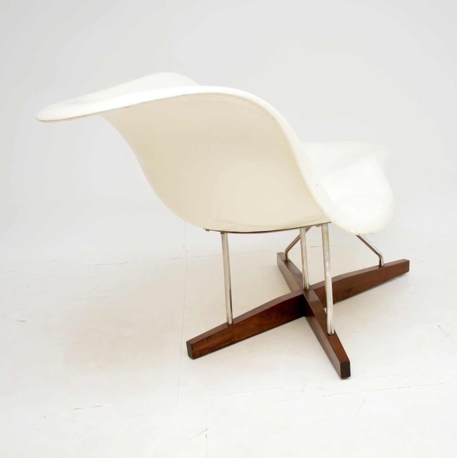 Vintage Charles Eames La Chaise Longue In Good Condition In London, GB