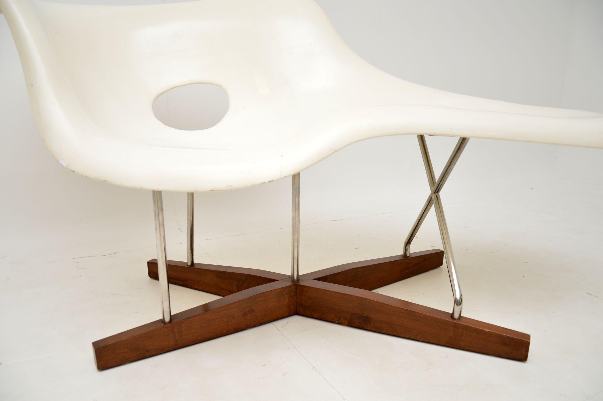 Vintage Charles Eames La Chaise Longue For Sale at 1stDibs