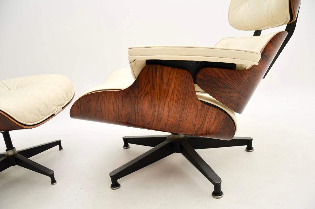 Mid-20th Century Vintage Charles Eames Lounge Chair and Ottoman by Herman Miller