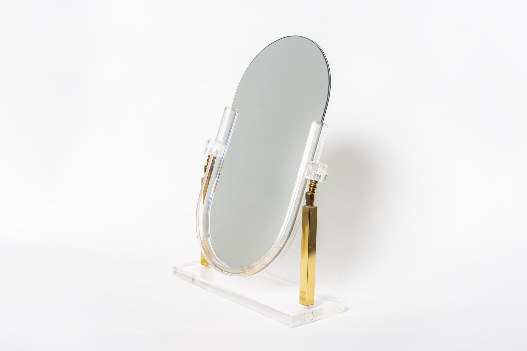 Vintage Charles Hollis Jones Style Brass and Lucite Tabletop Mirror In Good Condition For Sale In Detroit, MI