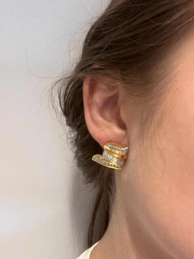 Femenino o masculino Pendientes vintage Charles Krypell de oro de 18 quilates y diamantes en venta