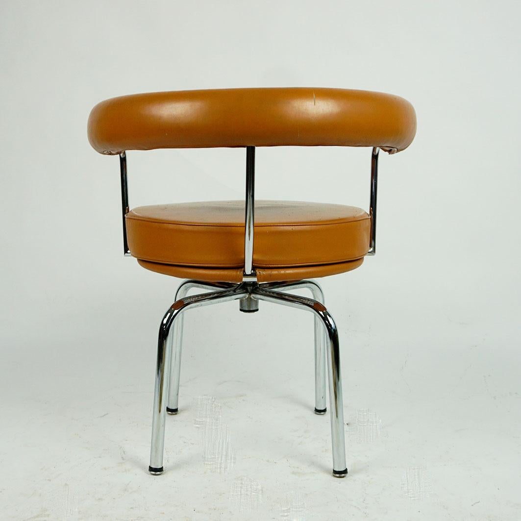 Vintage Charlotte Perriand LC7 Cognac Leather and Chrome Swivel Chair 5