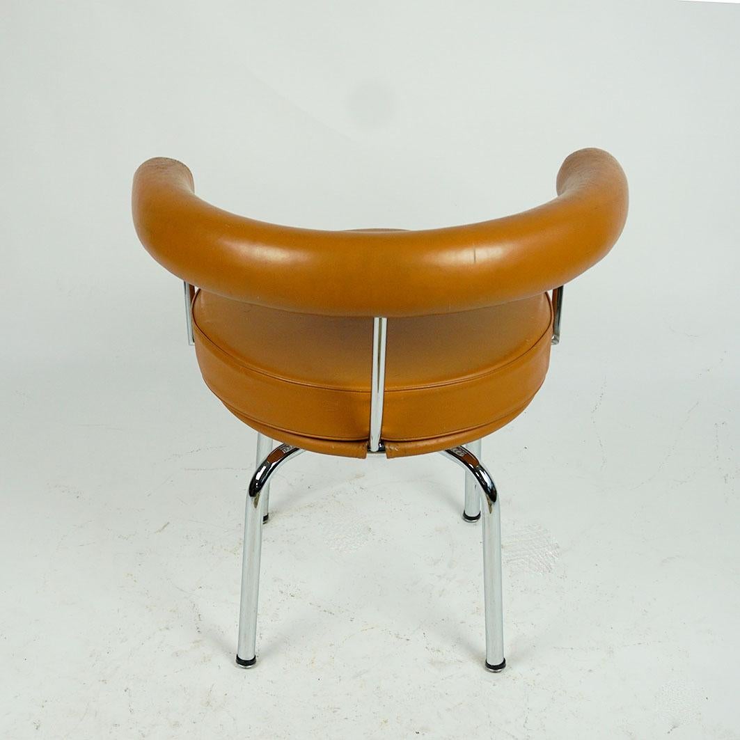 Vintage Charlotte Perriand LC7 Cognac Leather and Chrome Swivel Chair 6