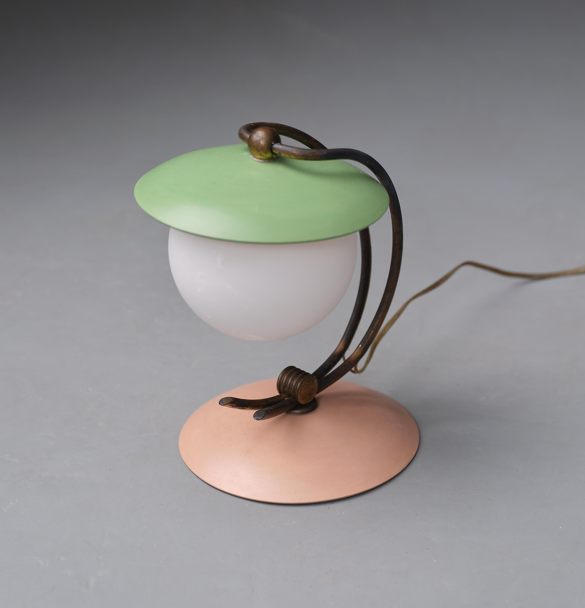 Vintage Charm: 1950s Italian Table Lamp with Brass and Opaline Glass For Sale 3