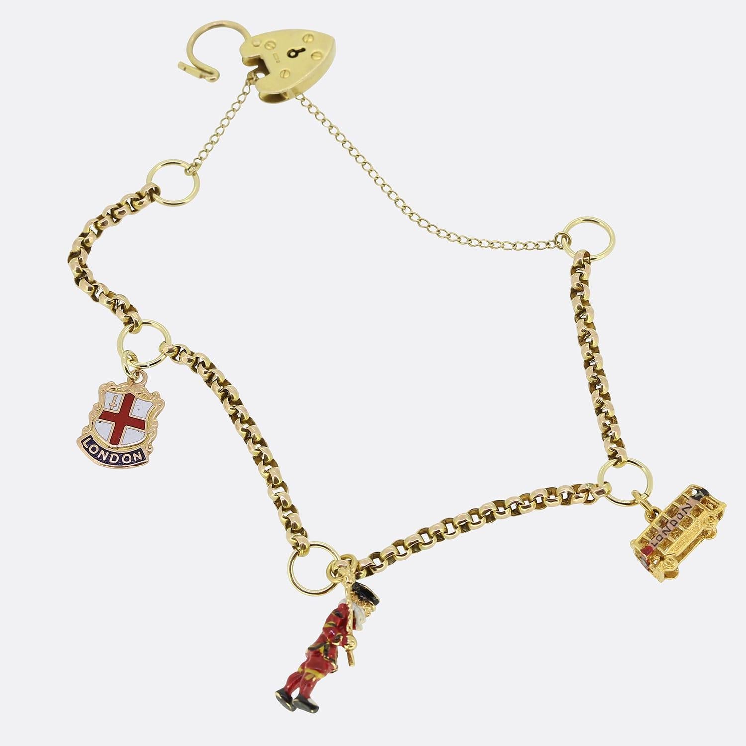 Vintage Charm Bracelet In Good Condition In London, GB