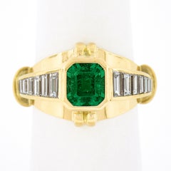 Anello da cocktail vintage Chaumet in oro 18k con diamanti taglio smeraldo e baguette GIA da 2,51 carati