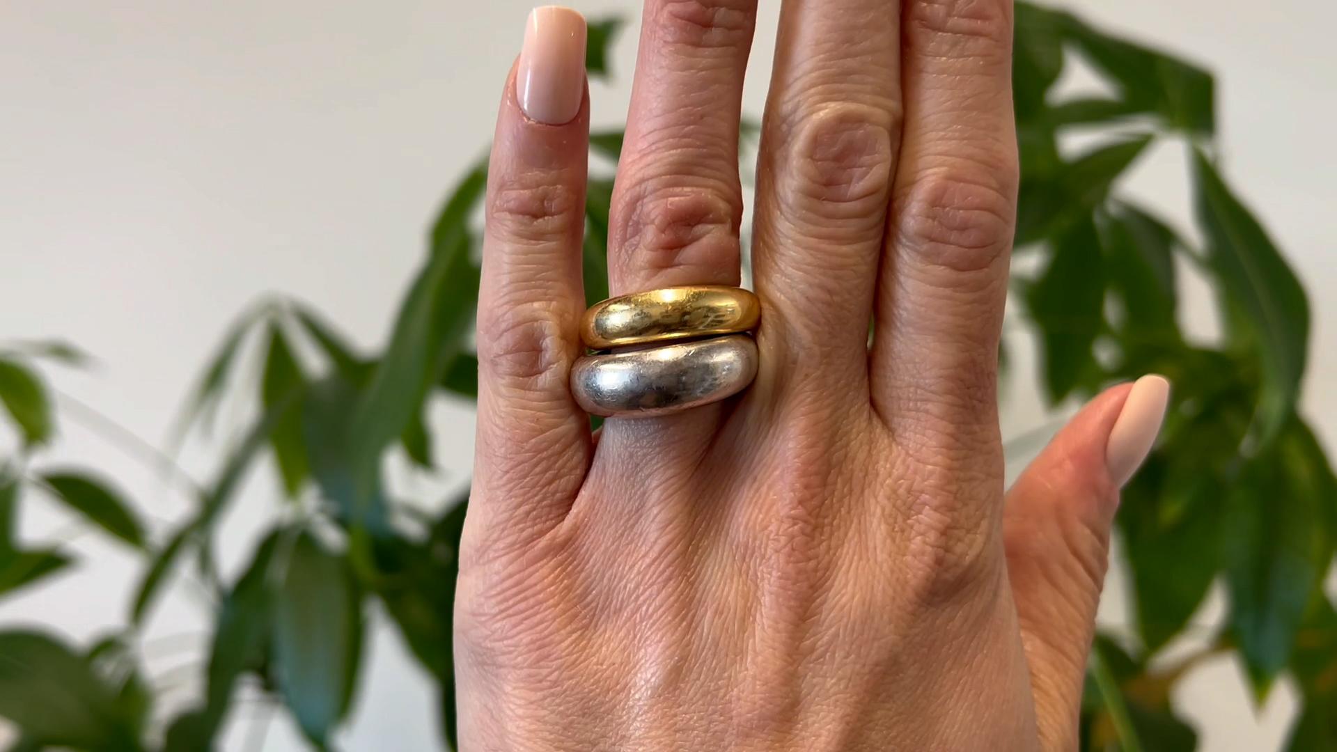 Vintage Chaumet 18k Gelb- und Weißgold Anneau Dome Ring Set im Zustand „Gut“ in Beverly Hills, CA