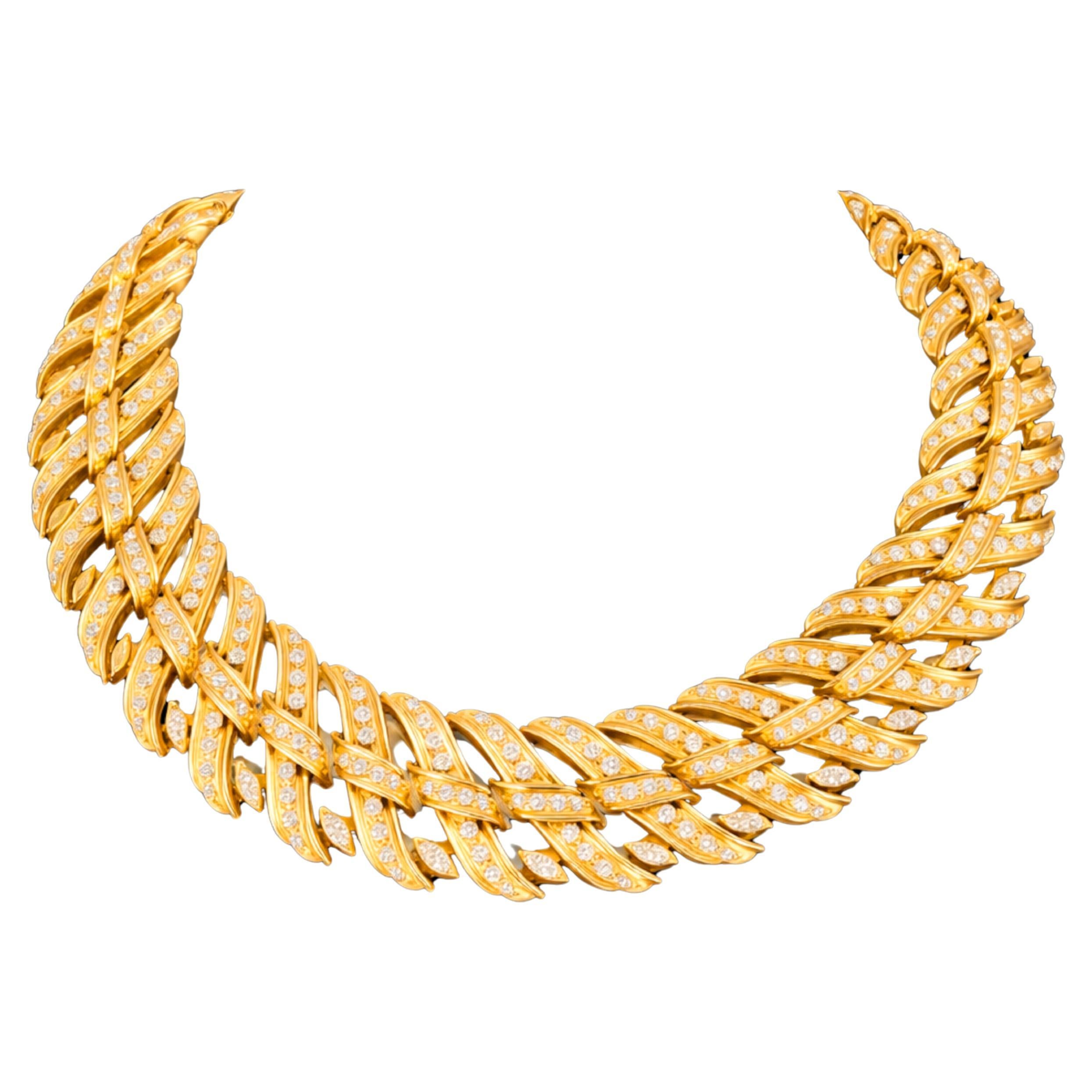 Vintage Chaumet 21 Carat Diamond Choker Necklace in 18K Yellow Gold im Angebot