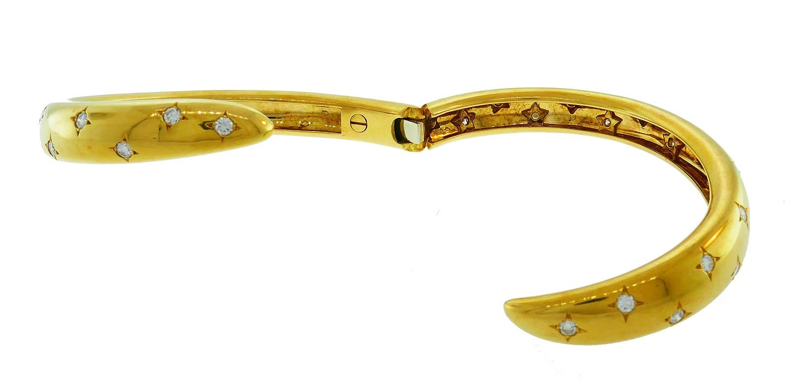 Vintage Chaumet Diamond 18k Gold Bangle Bracelet Stylized Snake Spiral, 1980s 4