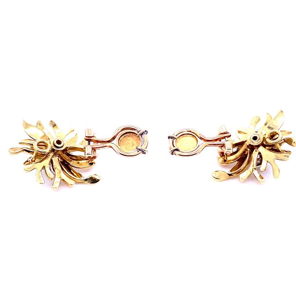 Retro Vintage Chaumet Diamond Flower Earrings 18 Karat Yellow White Gold For Sale