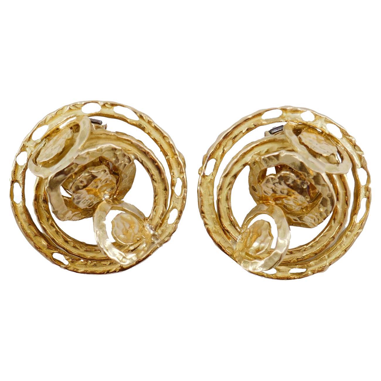 Boucles d'oreilles vintage Chaumet en or 18k à clip Bijoux de succession français en vente