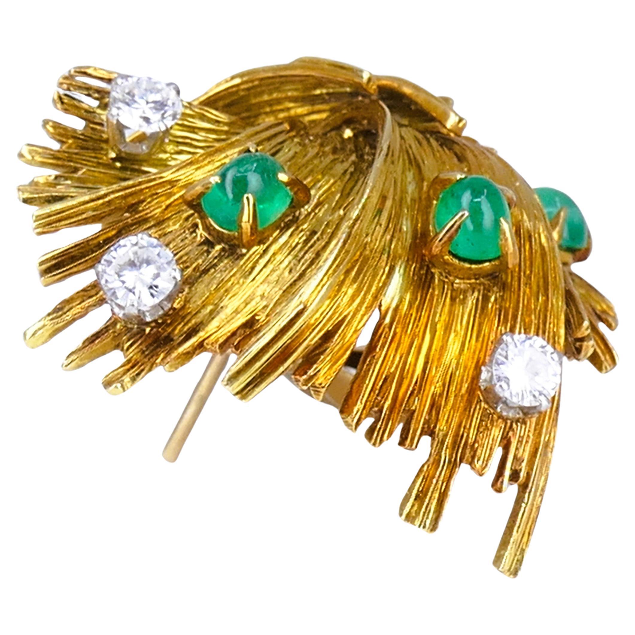 Vintage Chaumet Gold Earrings Emerald Diamond Estate Jewelry In Good Condition In Beverly Hills, CA