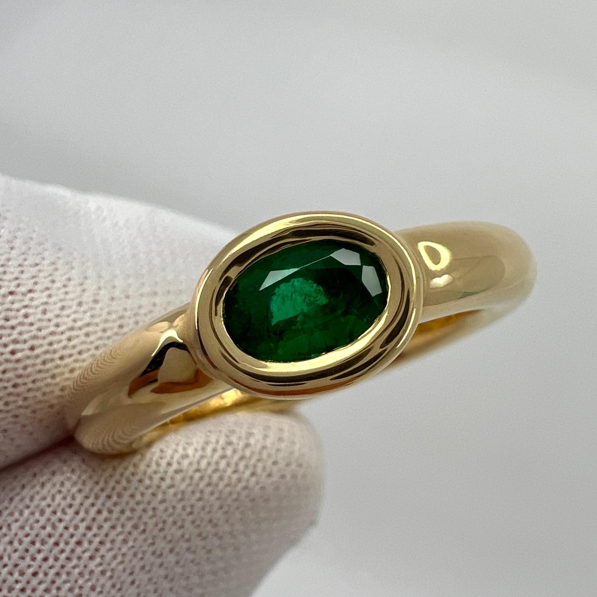 Vintage Chaumet Green Emerald Oval Cut 18k Yellow Gold Solitaire Bezel Ring 3