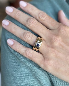 Vintage Chaumet Paris 18k Yellow Gold Ring with Cabochon Sapphire