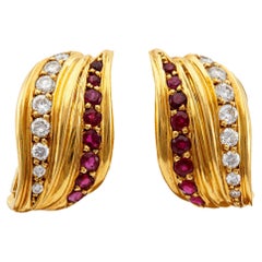 Chaumet Paris Diamant- und Rubin-Ohrclips aus 18 Karat Gelbgold