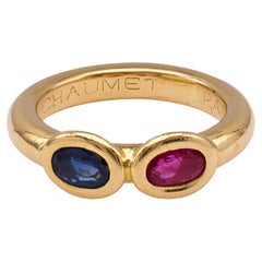 Vintage Chaumet Paris Ruby and Sapphire 18k Yellow Gold Ring