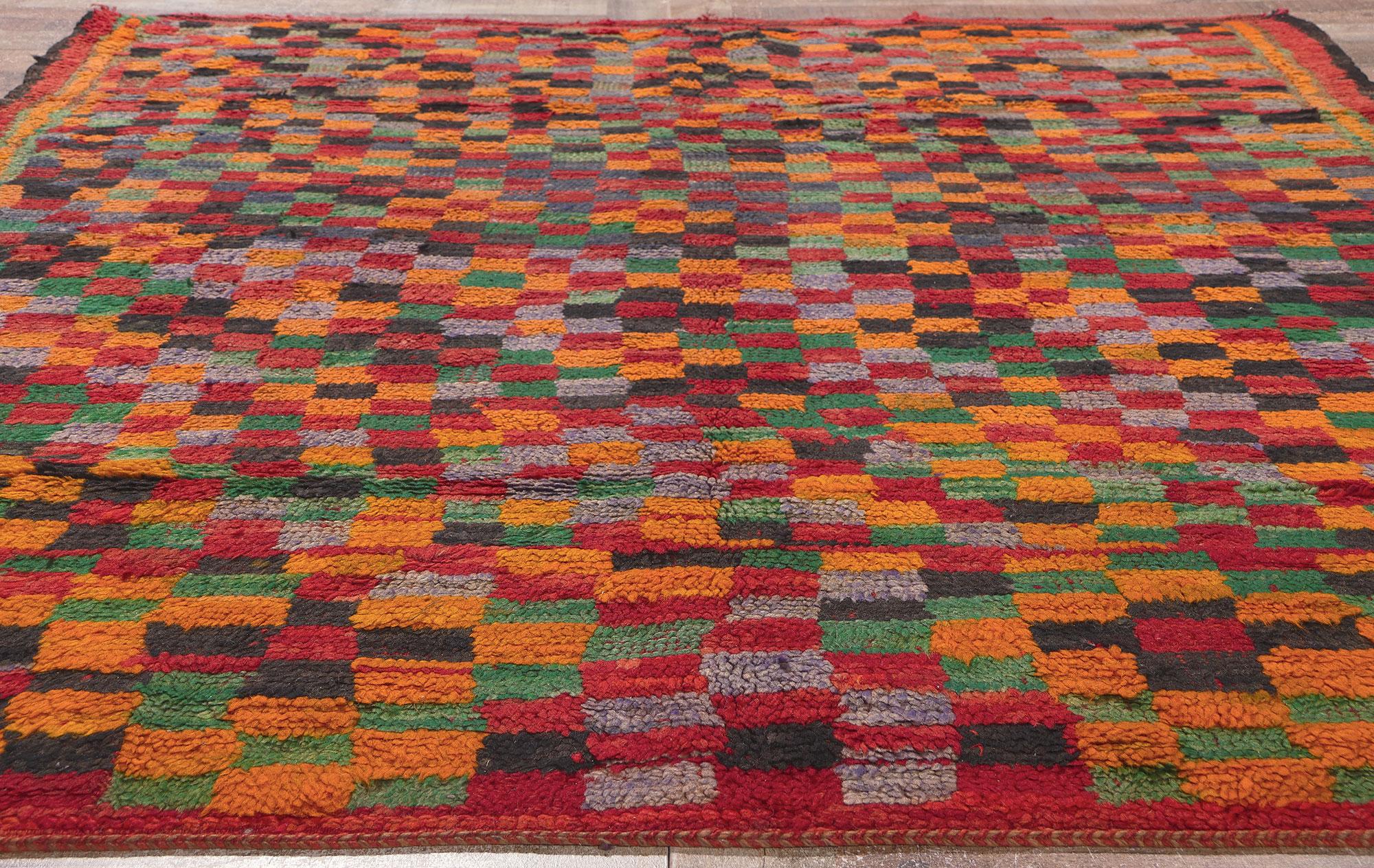 Laine Tapis marocain Boujad à carreaux, le cubisme du milieu du siècle rencontre Cozy Boho en vente