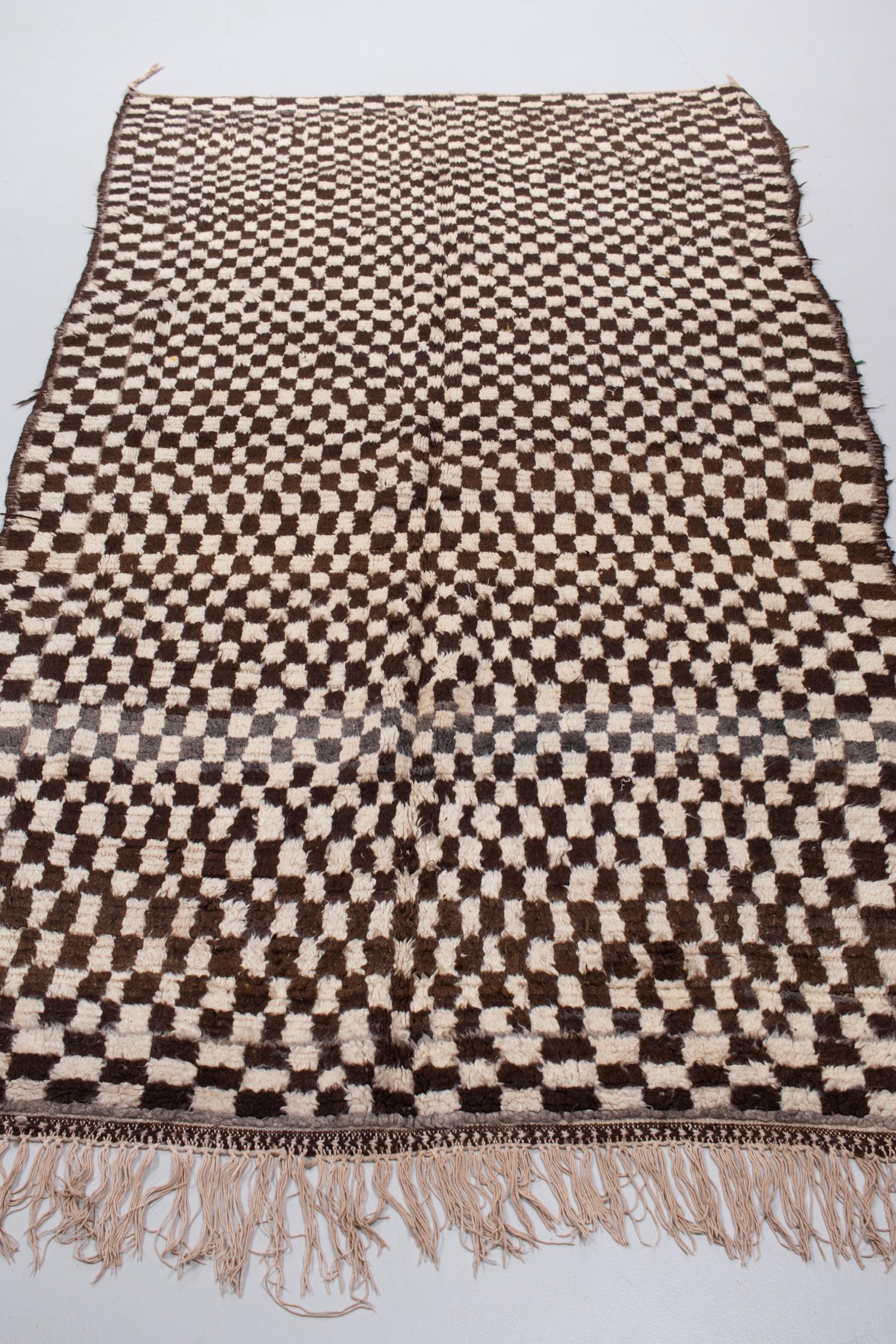 Vintage Checkered Moroccan Rug For Sale 1