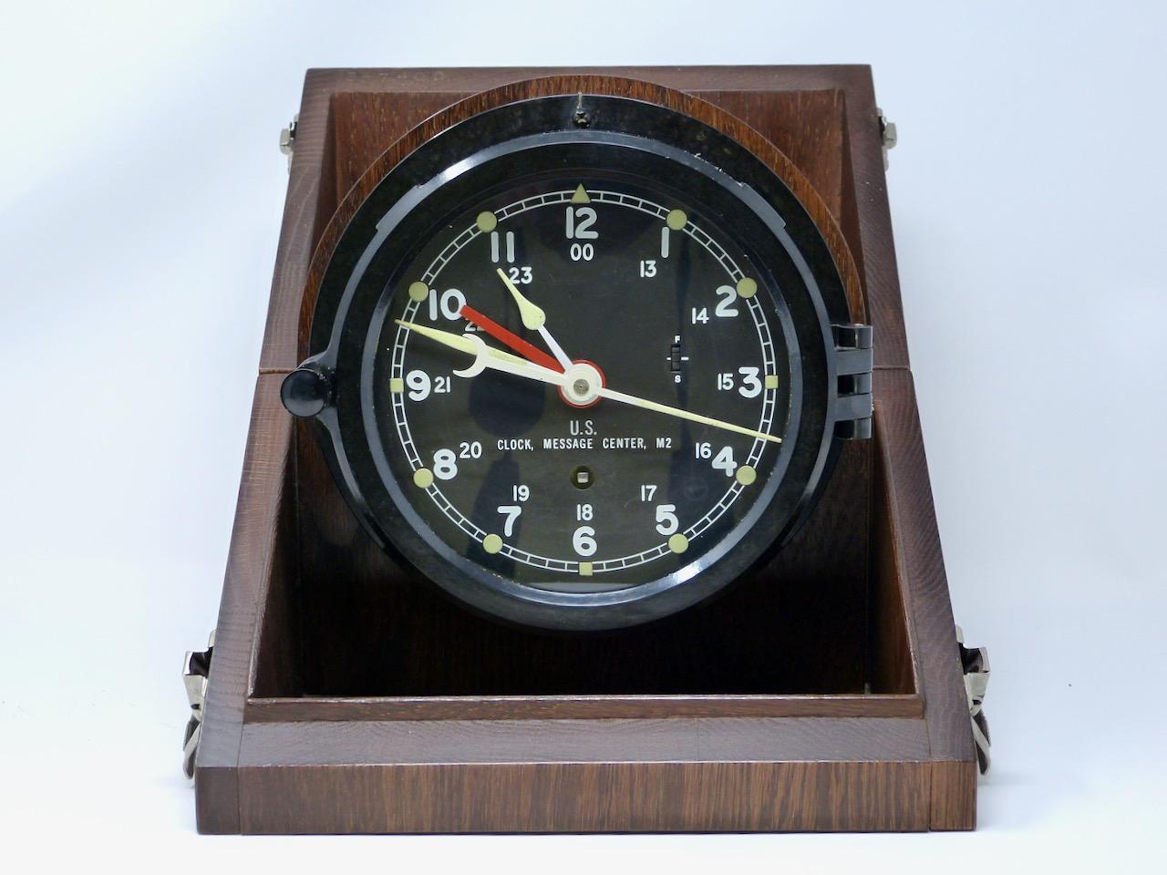 Vintage chelsea US Army Message Center Mark 2 Clock
8 day movement 
Measurements 11.5