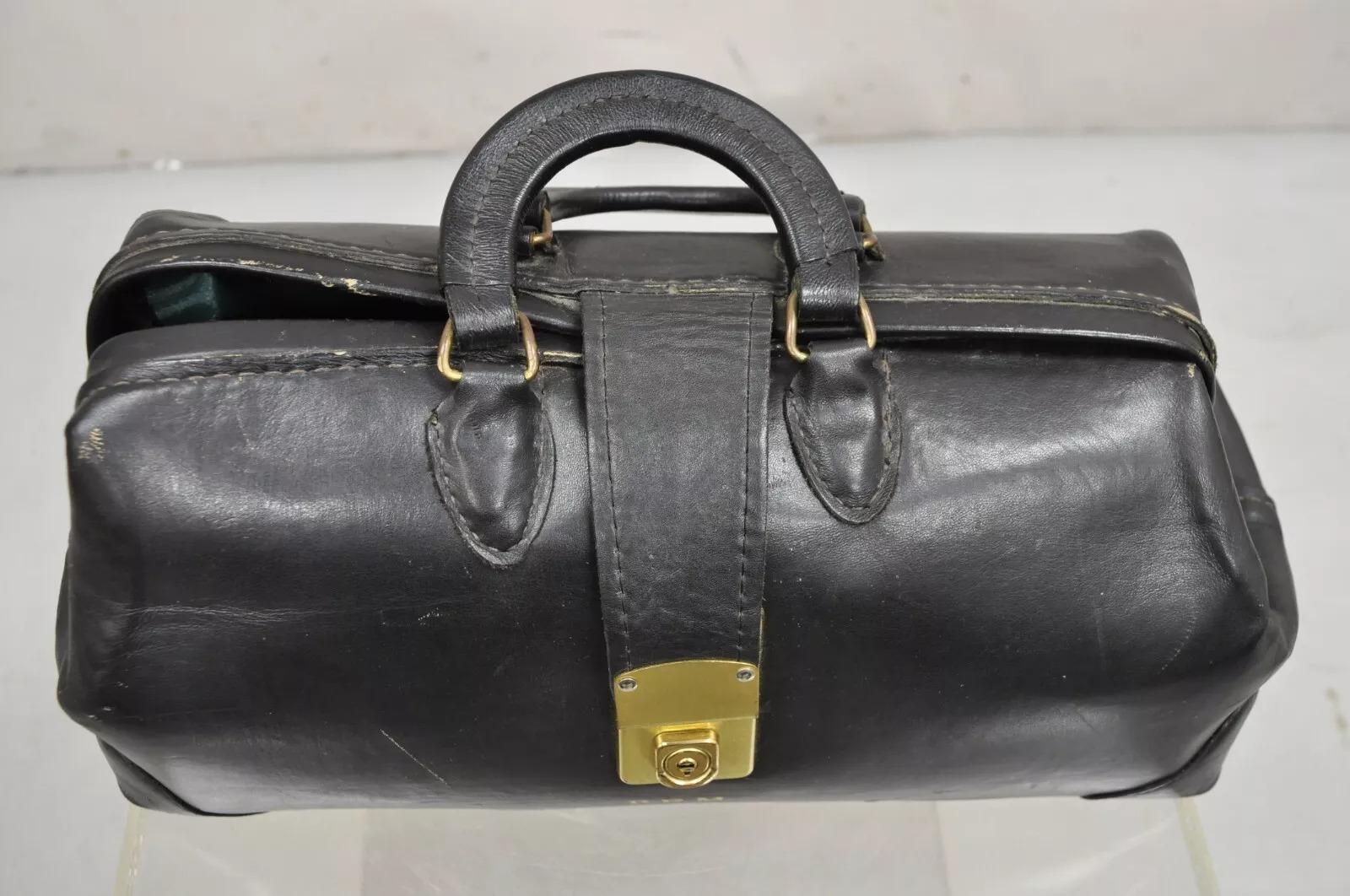 Inconnu Vintage Cheney England PCI USA 25216 C4 Black Leather Traveling Doctors Bag en vente