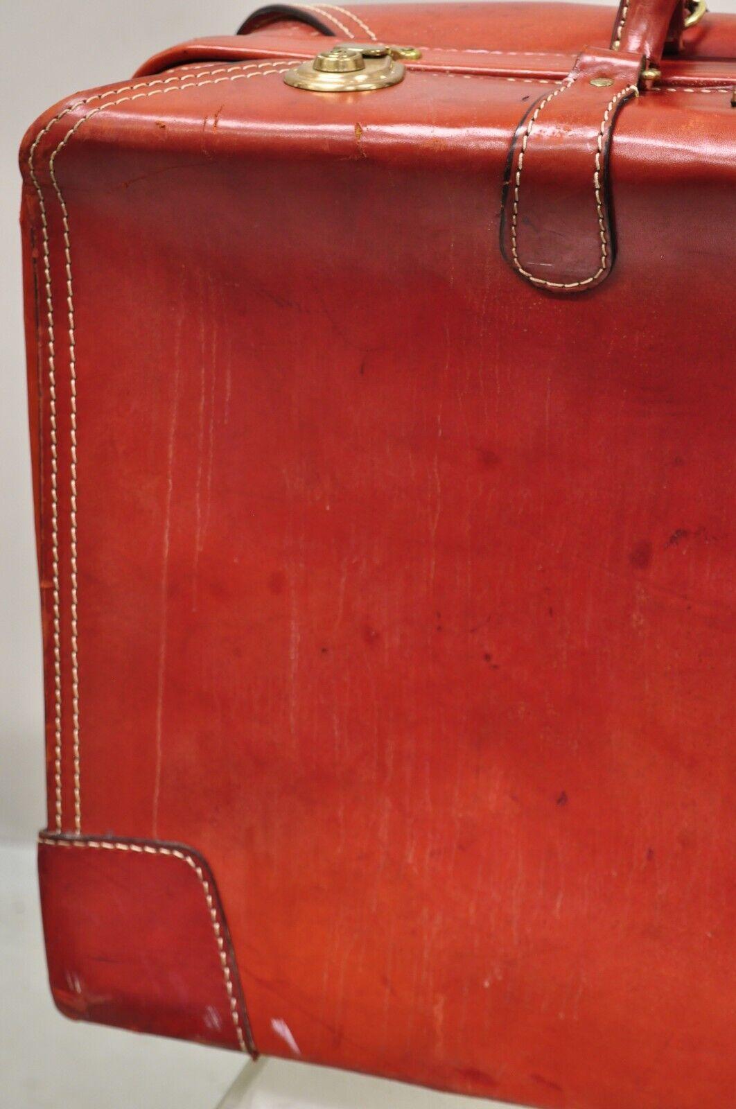 Vintage Cheney England Red Leather Midcentury Travel Suitcase Luggage In Good Condition In Philadelphia, PA