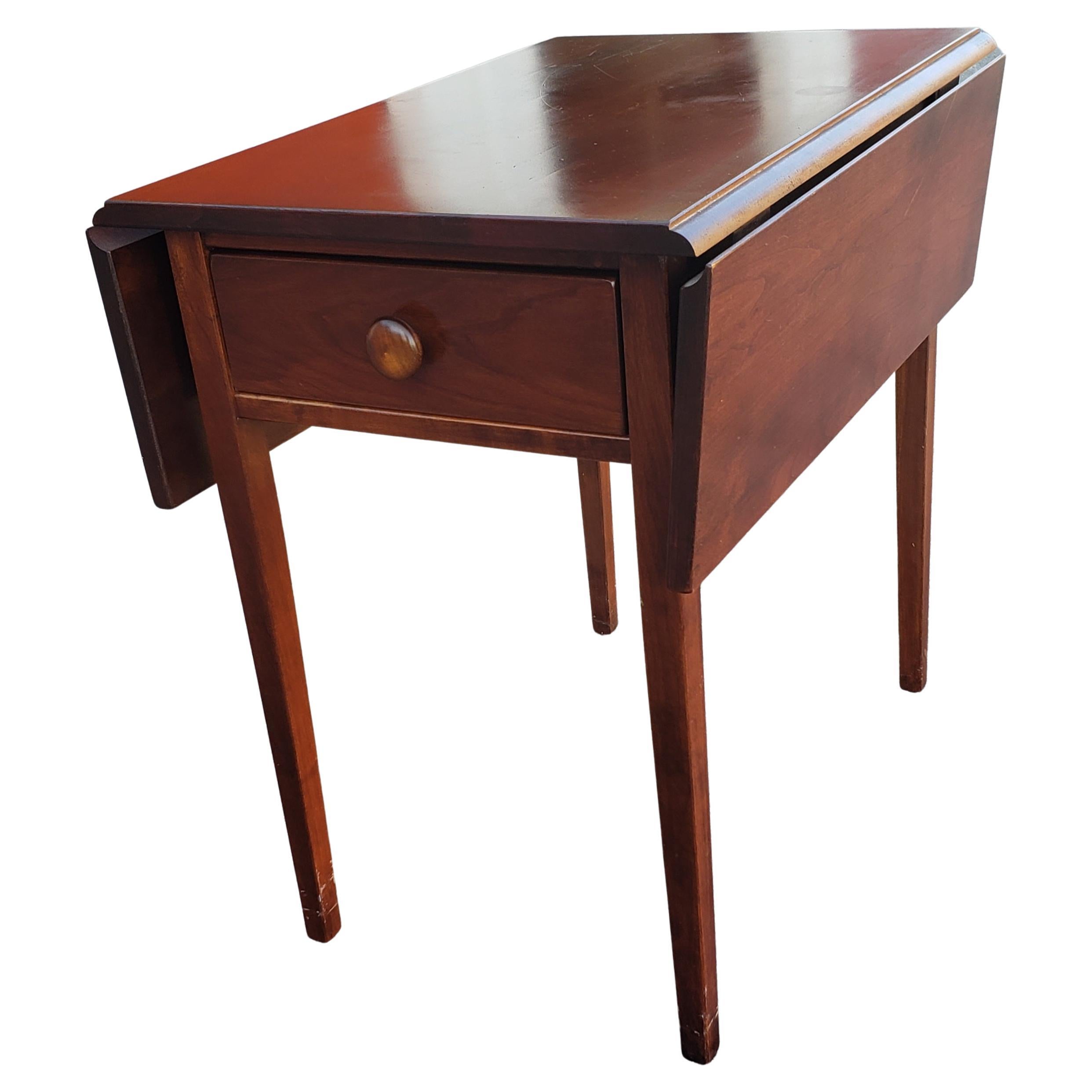 Mesa auxiliar Pembroke Vintage Cherry Drop-Leaf