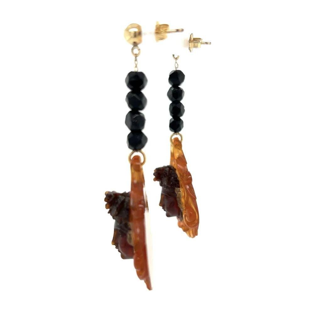 Vintage Cherub Carved Amber Gold Drop Dangle Earrings Fine Estate Jewelry In Excellent Condition For Sale In Montreal, QC