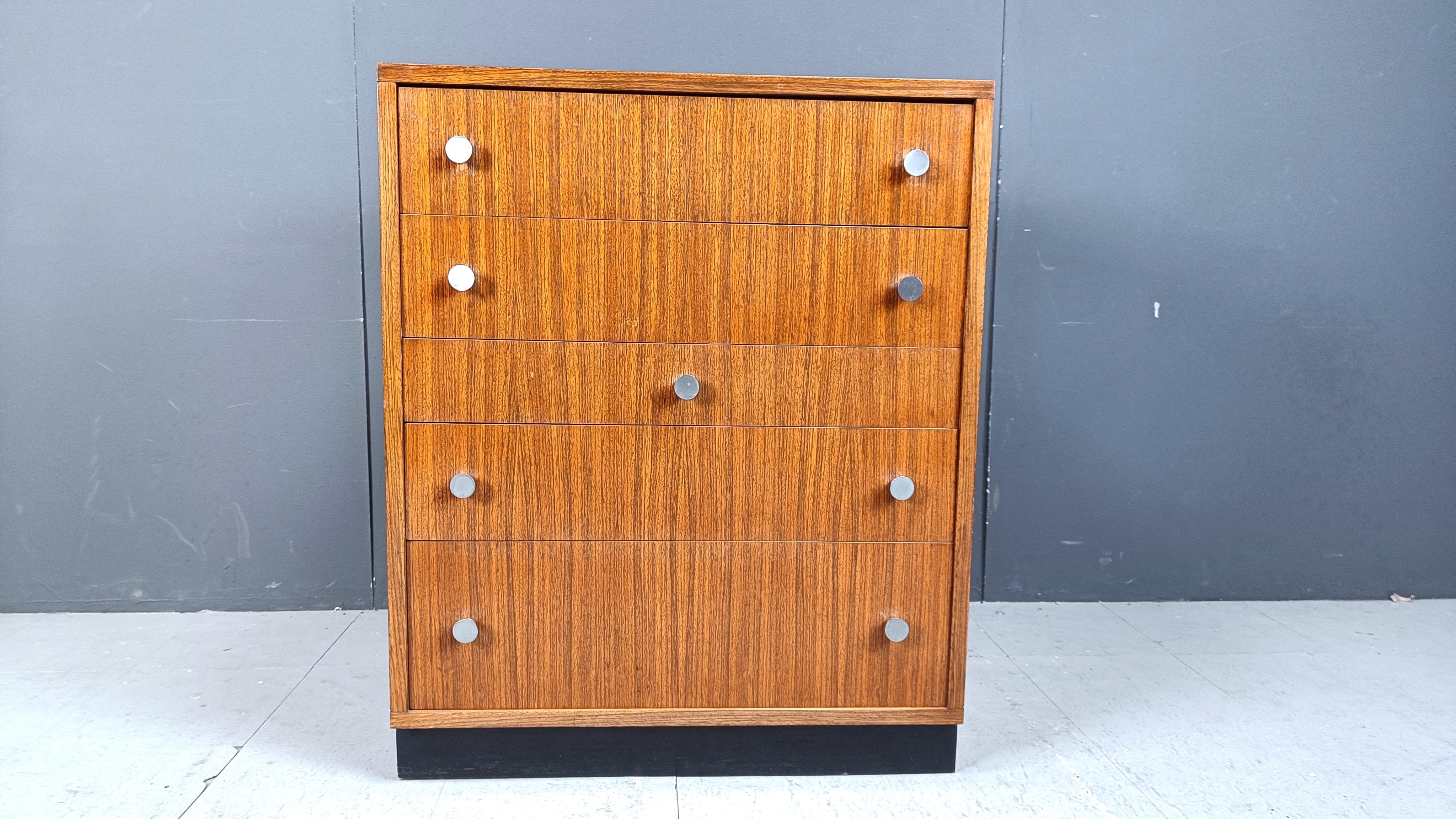 Vintage chest of drawers by Alfred hendrickx for Belform, 1960s In Good Condition For Sale In Leuven, Vlaams Gewest