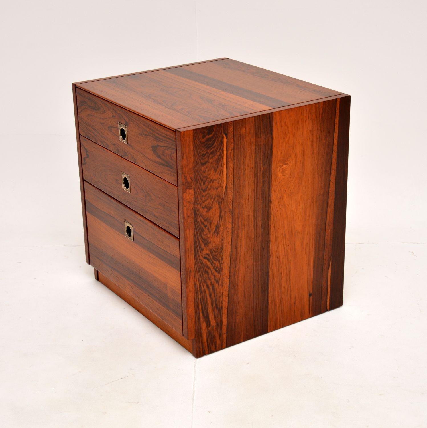 Vintage Chest of Drawers by Robert Heritage for Archie Shine In Good Condition In London, GB