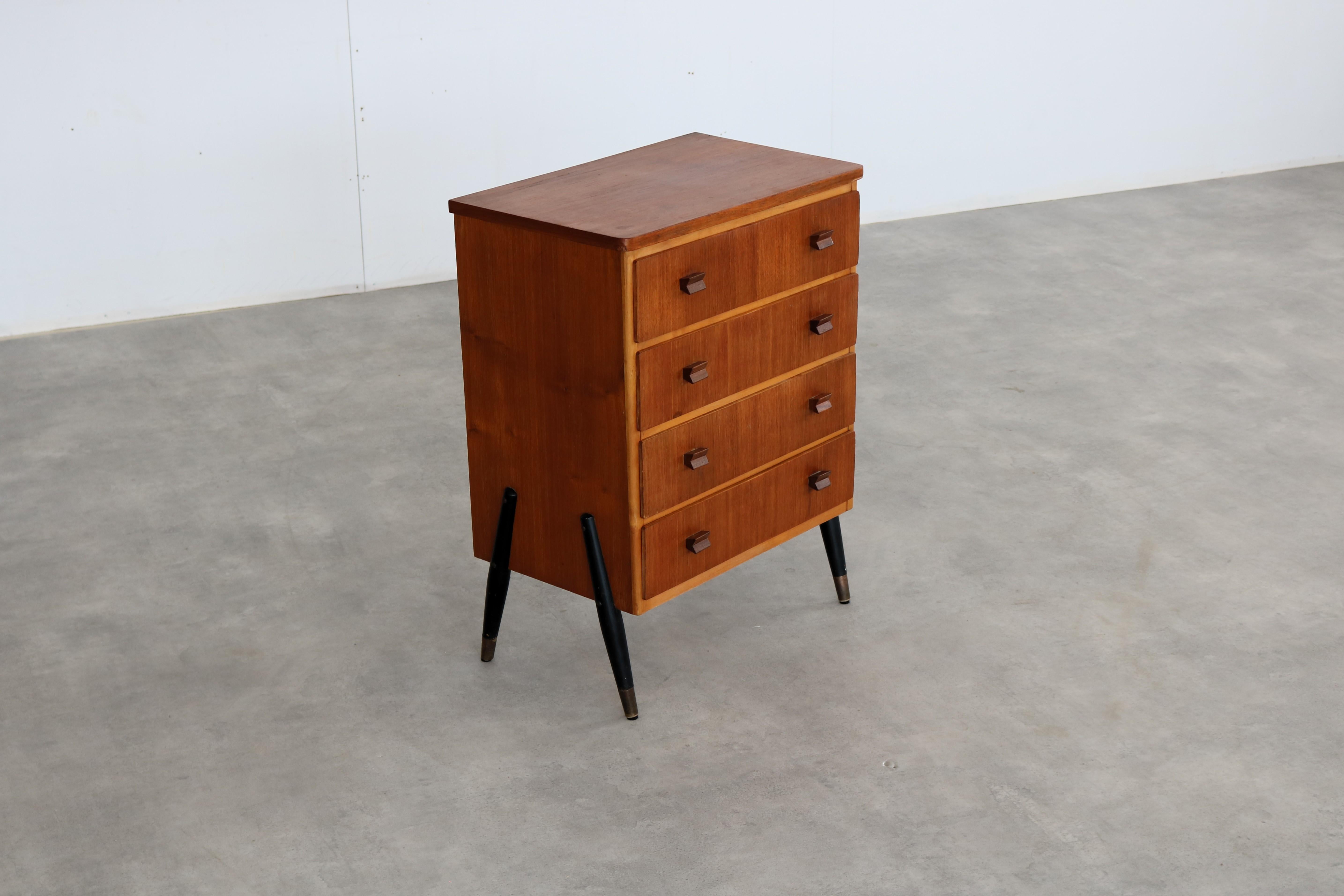 vintage kommode  Schrank  1960s  Dänisch (Mitte des 20. Jahrhunderts) im Angebot