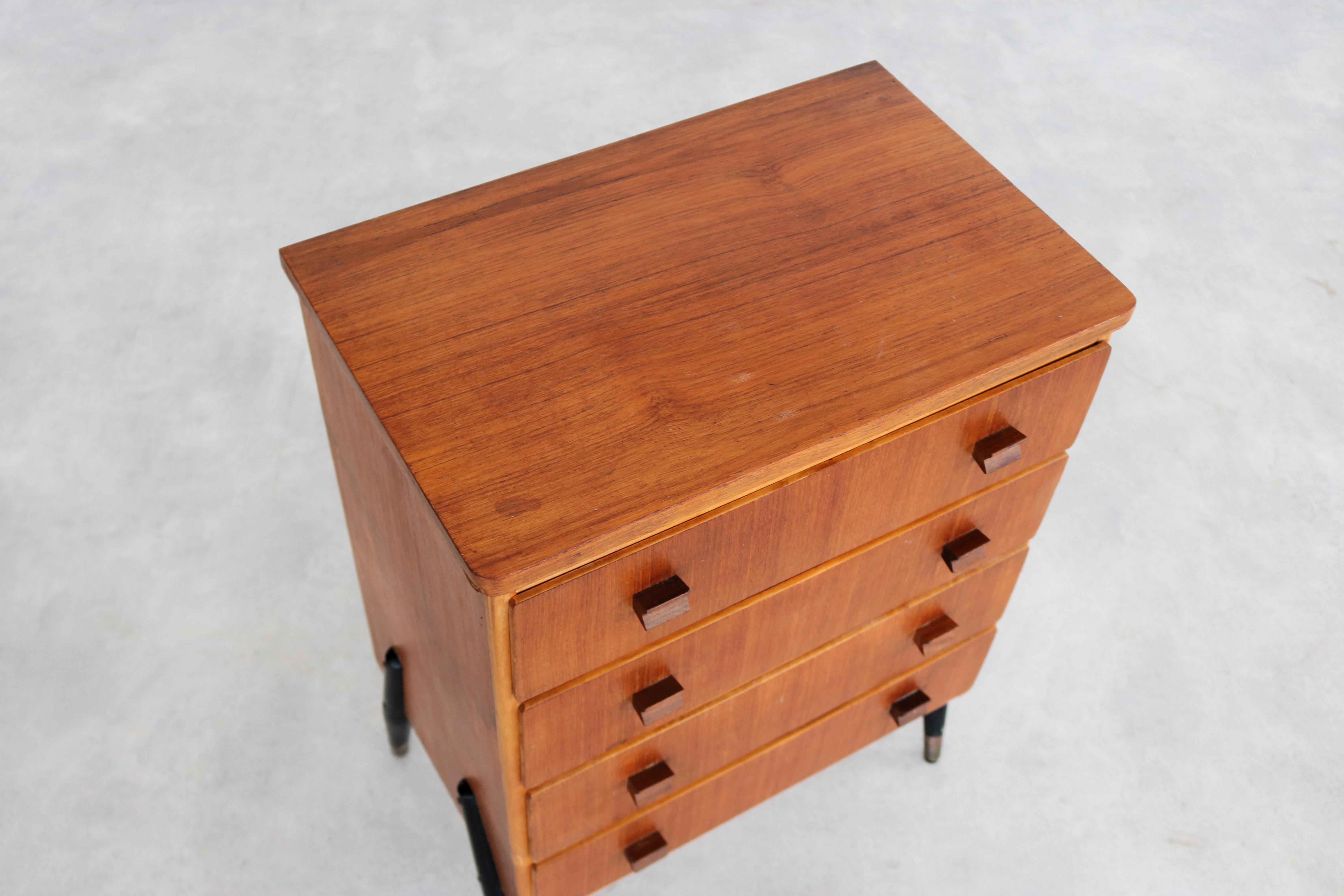 vintage kommode  Schrank  1960s  Dänisch im Angebot 2