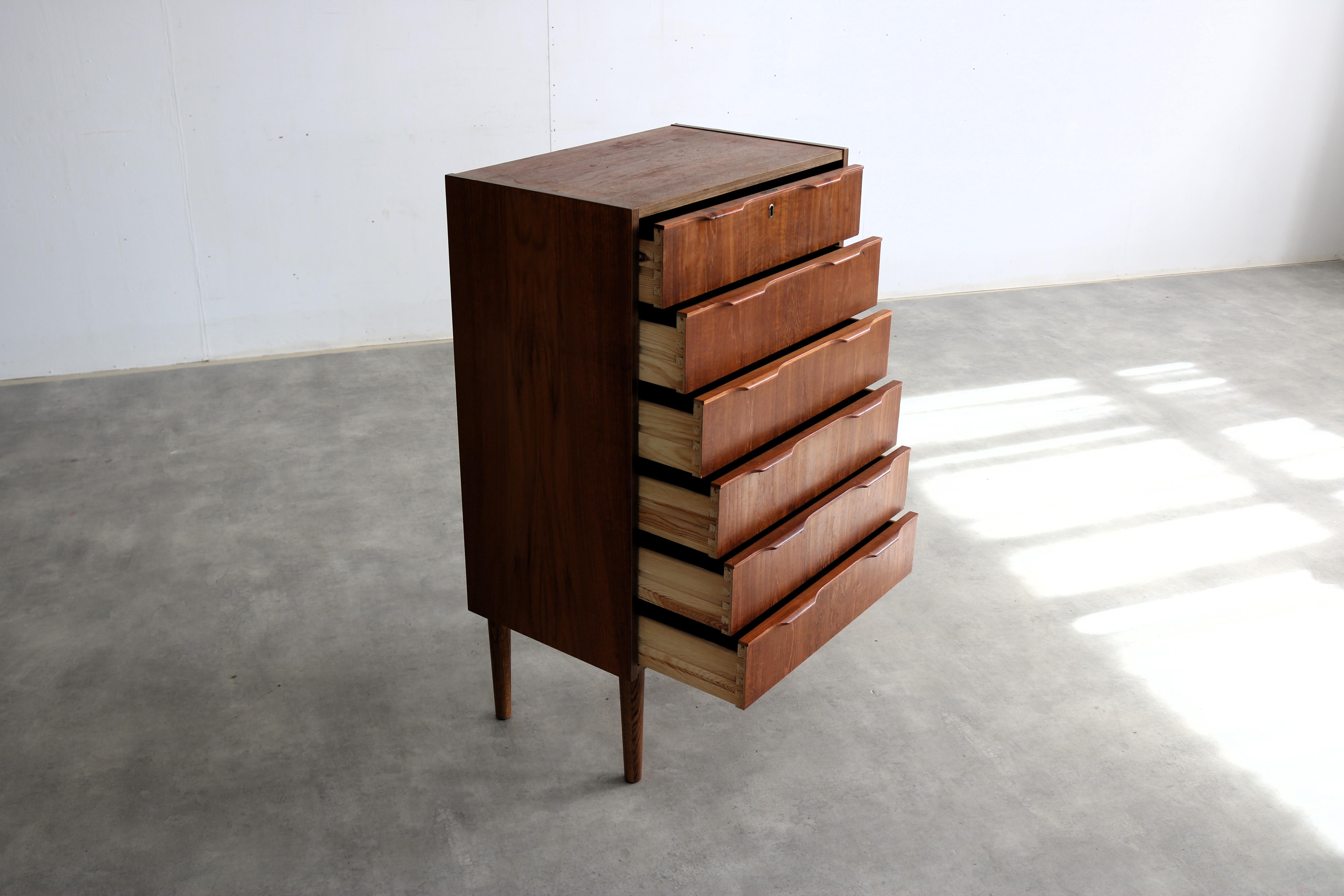 Vintage chest of drawers  cabinet  1960s  Danish For Sale 2