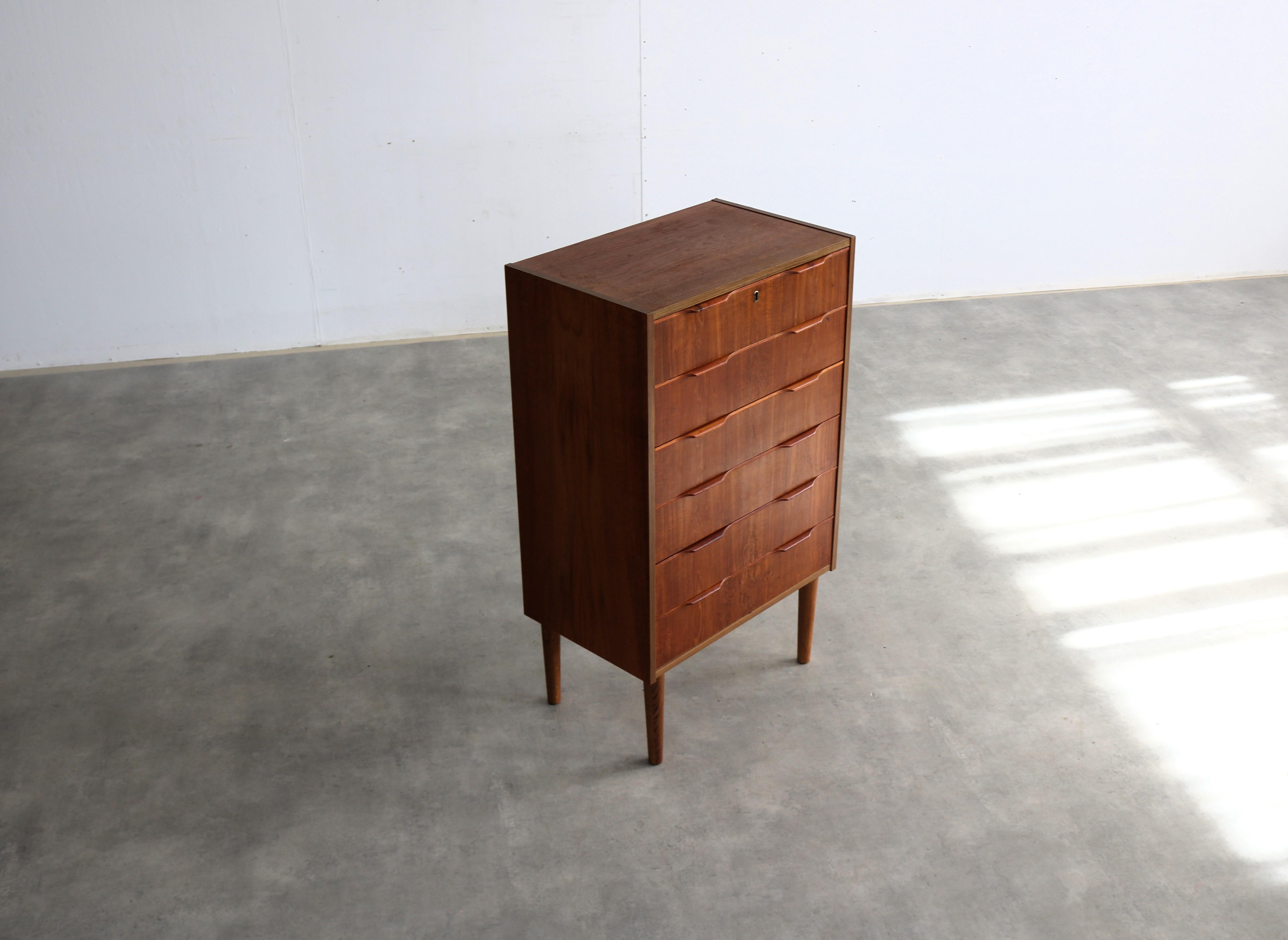 Vintage chest of drawers  cabinet  1960s  Danish For Sale 3