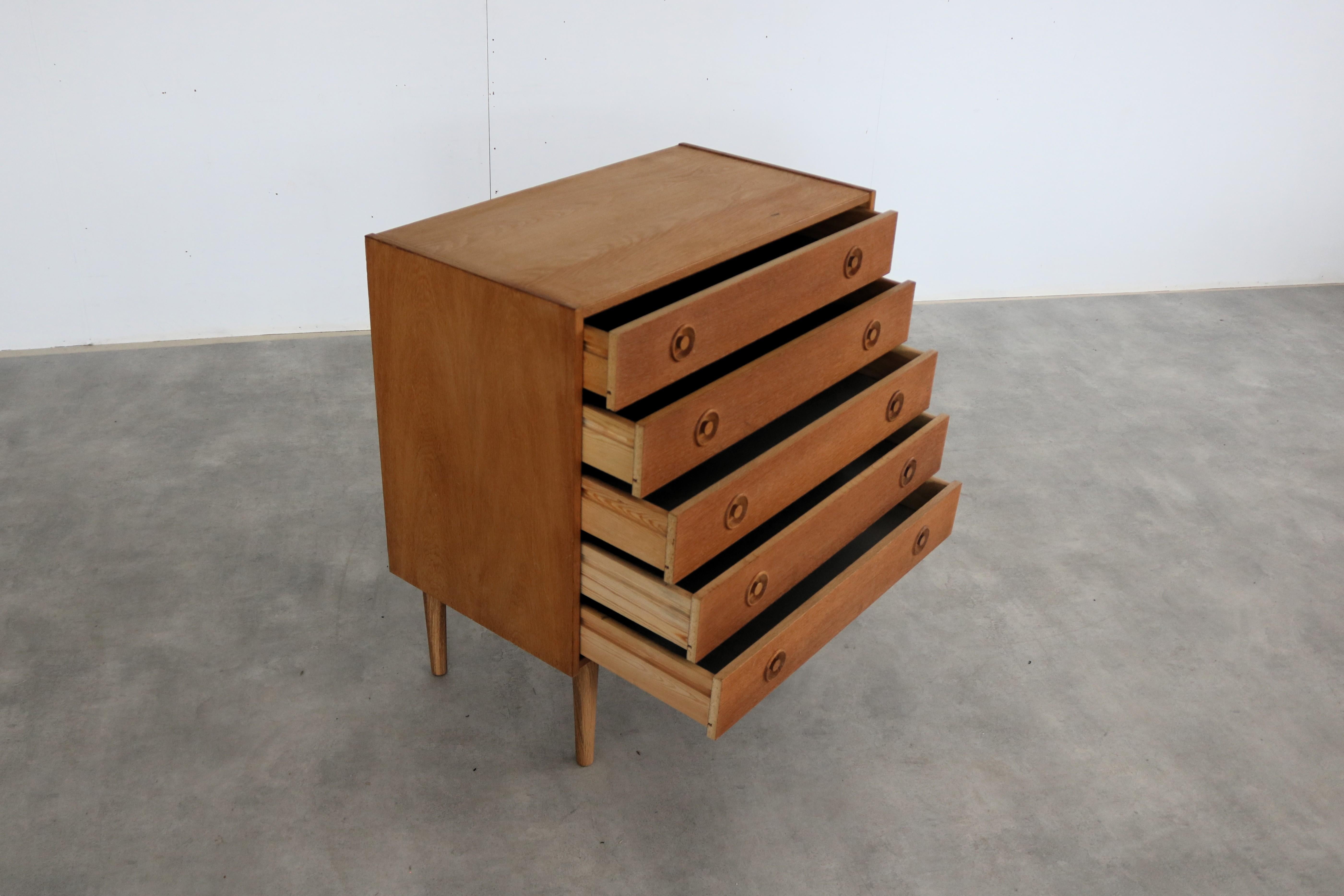 Vintage chest of drawers  cabinet  1960s  Danish  oak For Sale 3