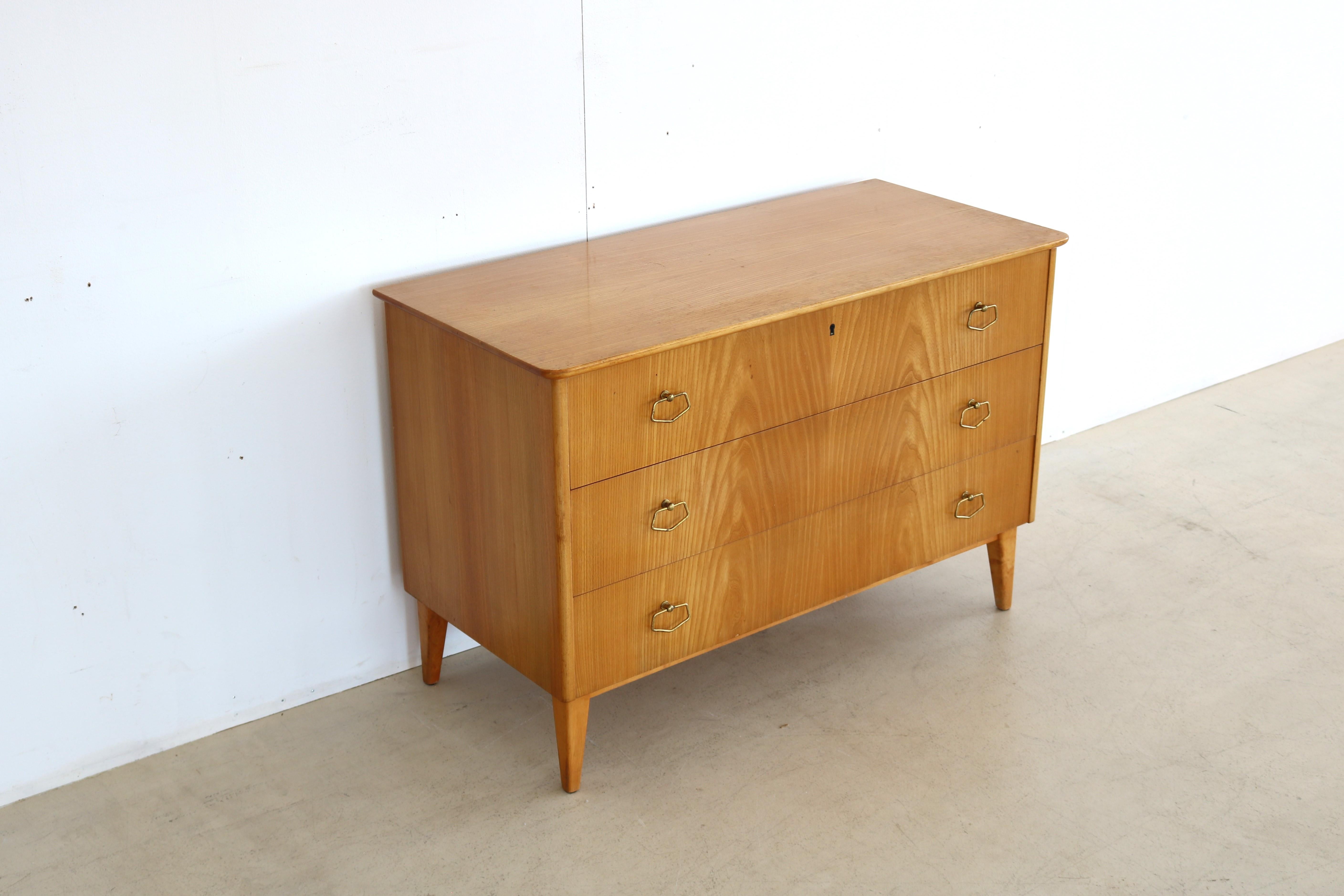 Vintage Chest of Drawers Cabinet 60s, Sweden In Good Condition In GRONINGEN, NL
