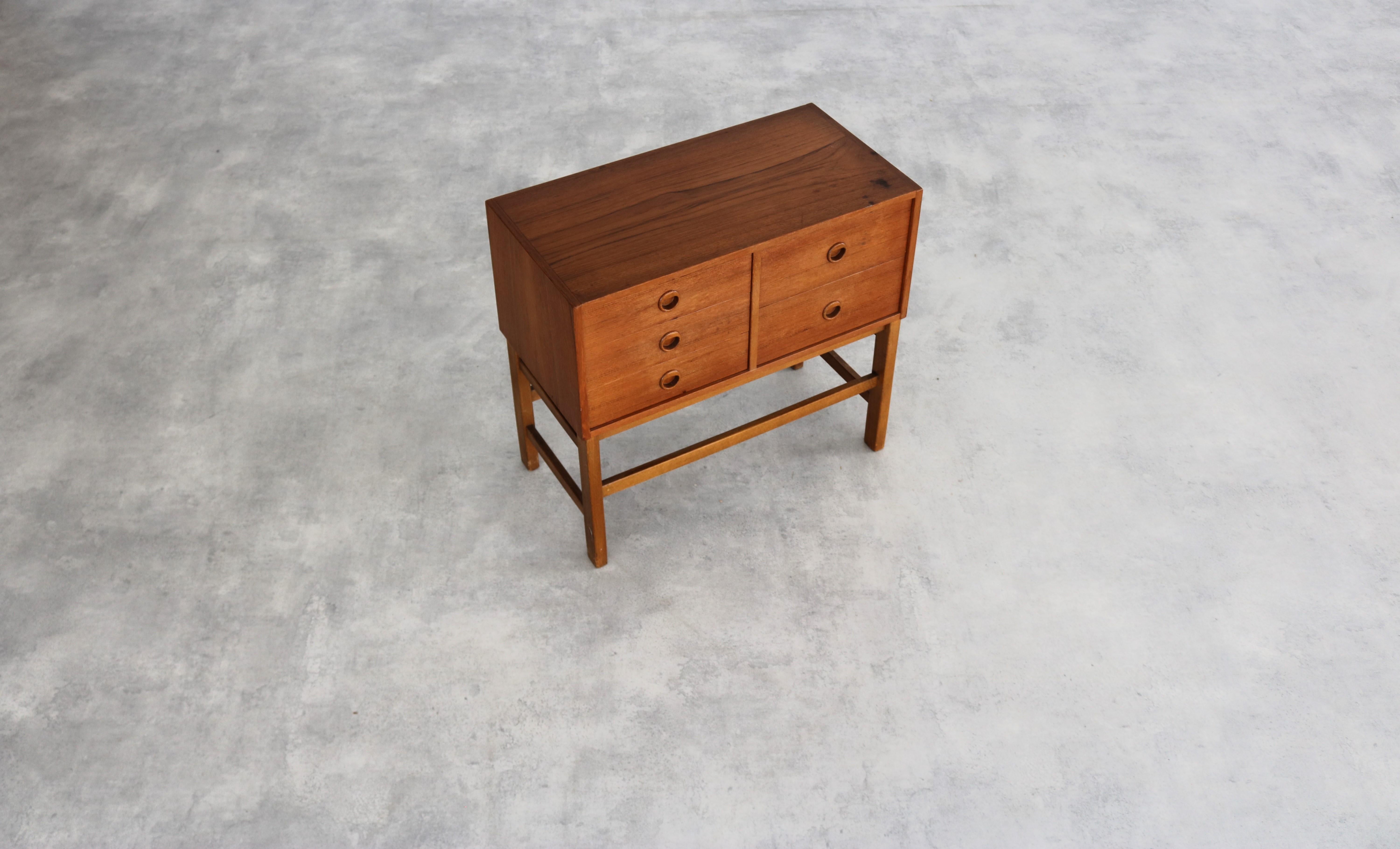 vintage chest of drawers  cupboard  60s  teak 1