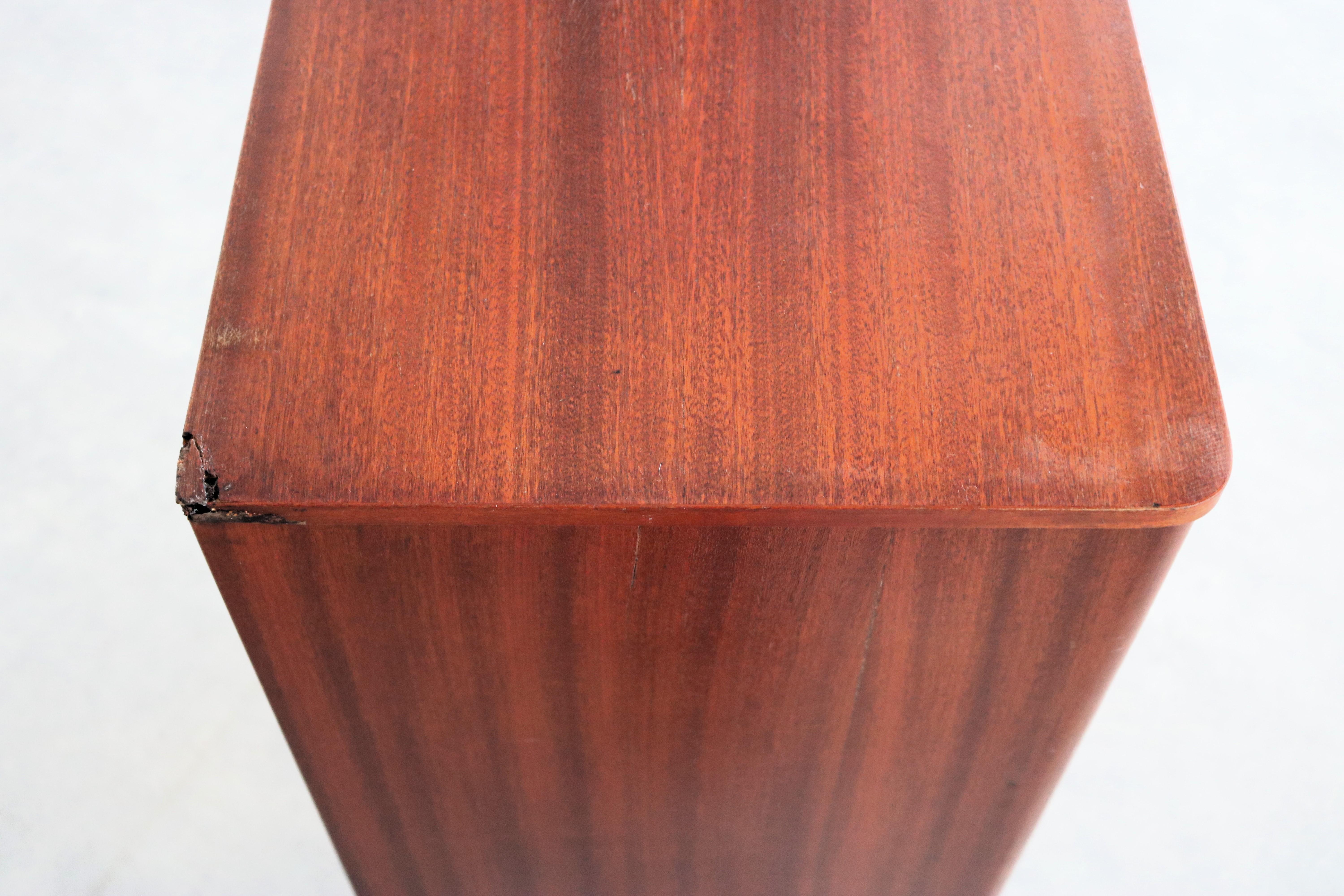 Teak cassettiera vintage  armadio  Svedese in vendita