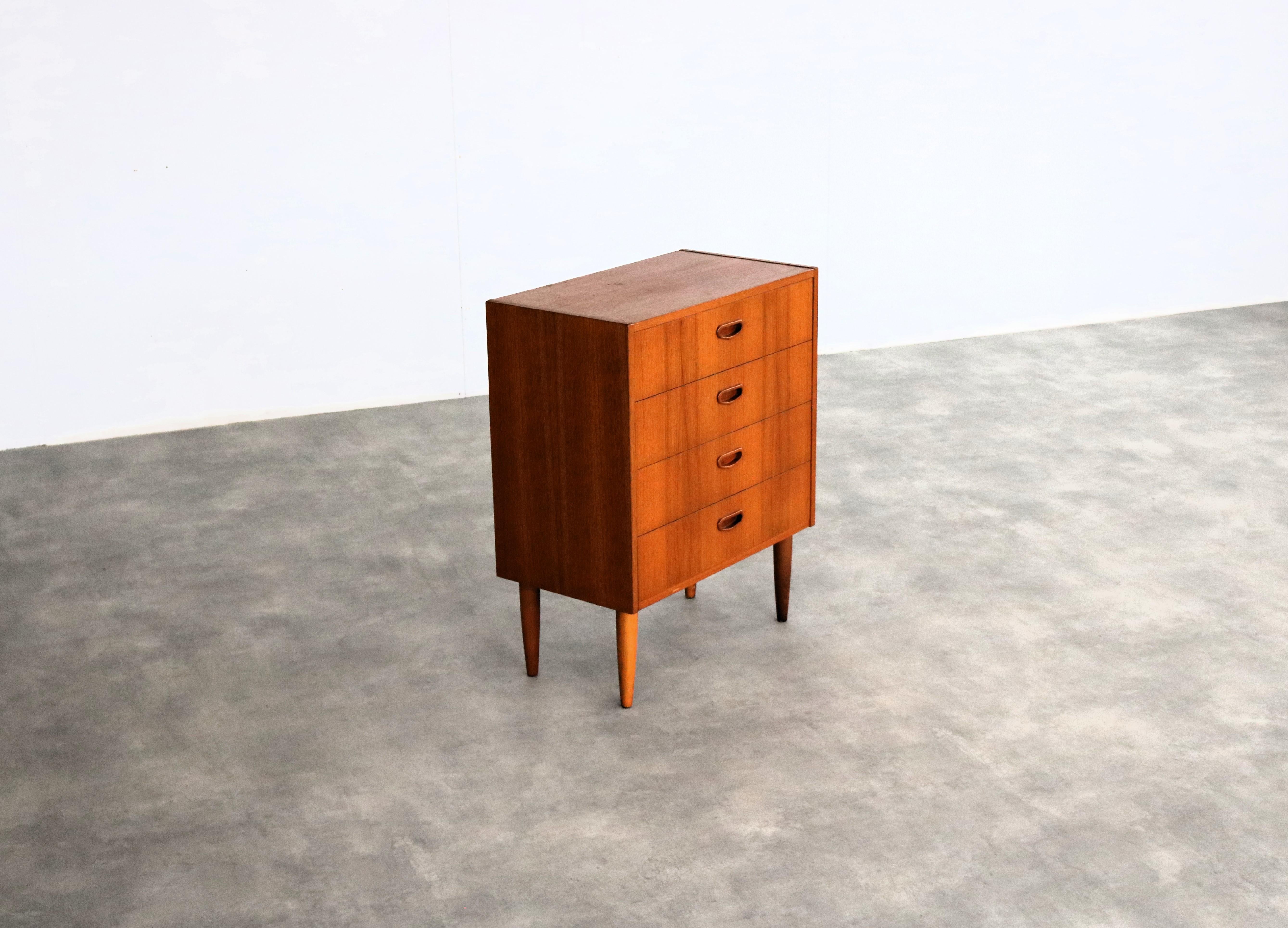 vintage chest of drawers  cupboard  teak  60s  Sweden In Good Condition In Lemmer, NL