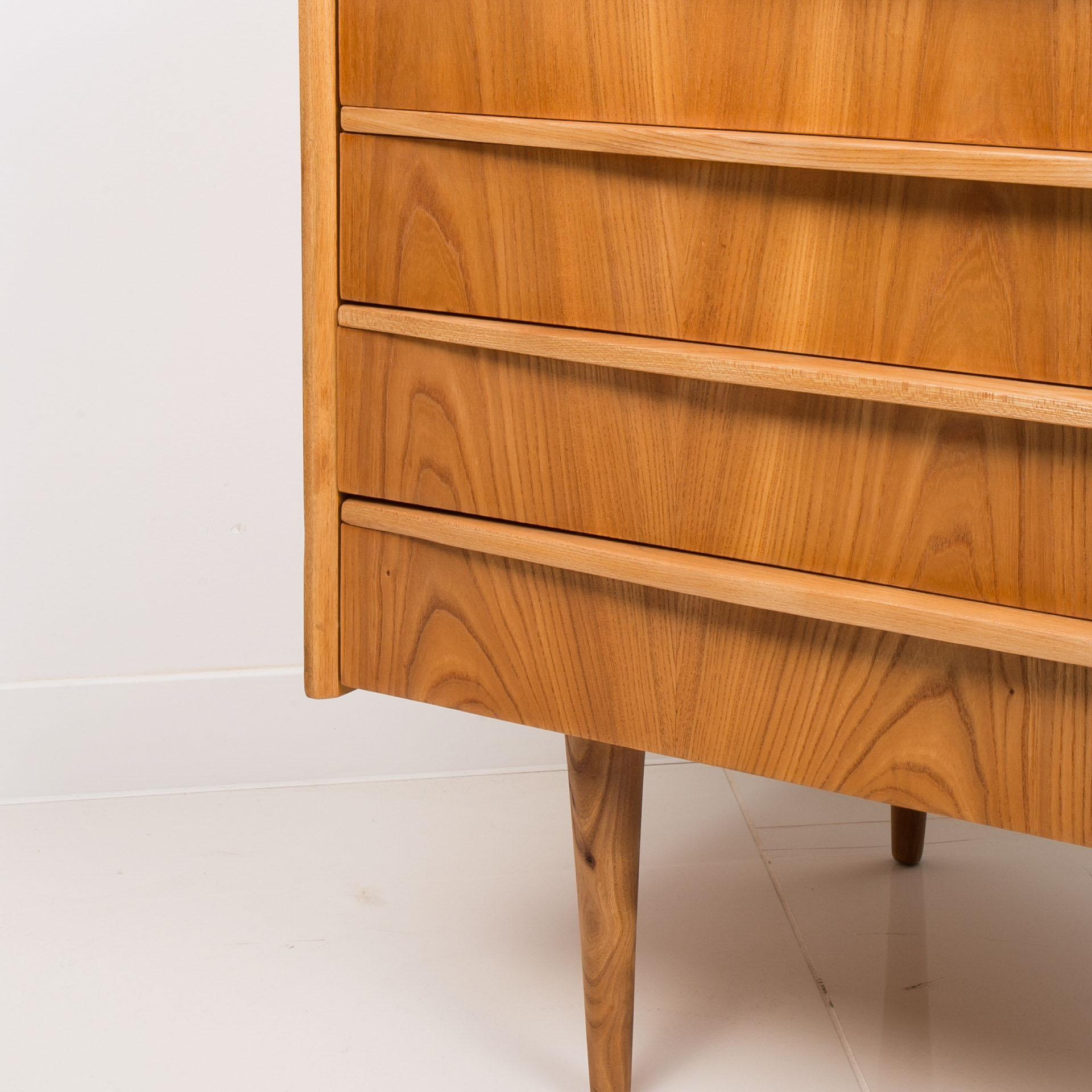 Vintage Chest of Drawers, Czechoslovakia, 1970s In Good Condition For Sale In Wrocław, Poland