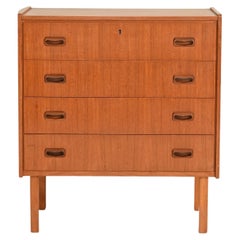 Vintage Chest of Drawers