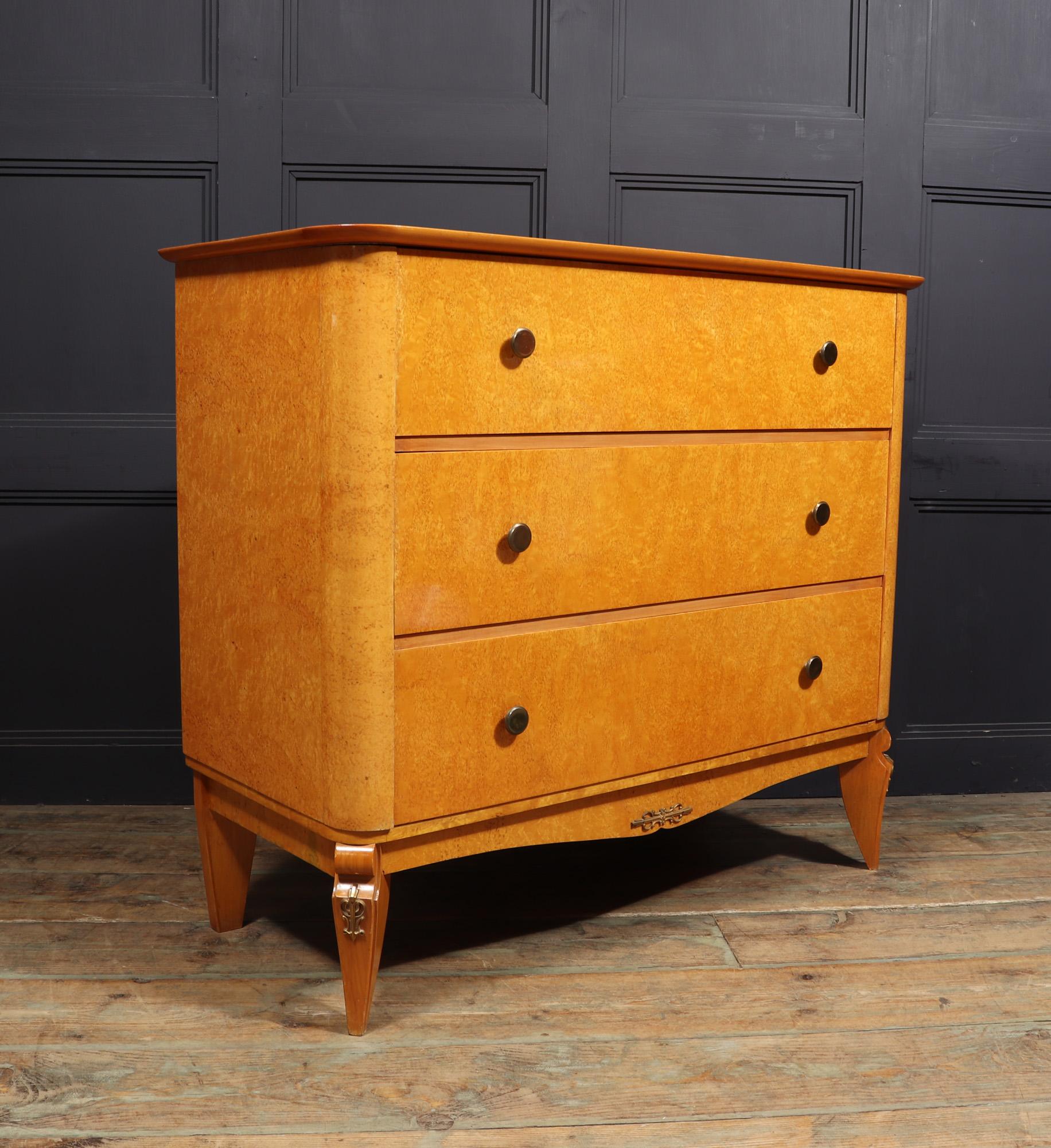 Vintage Chest of Drawers in Karelian Birch For Sale 1