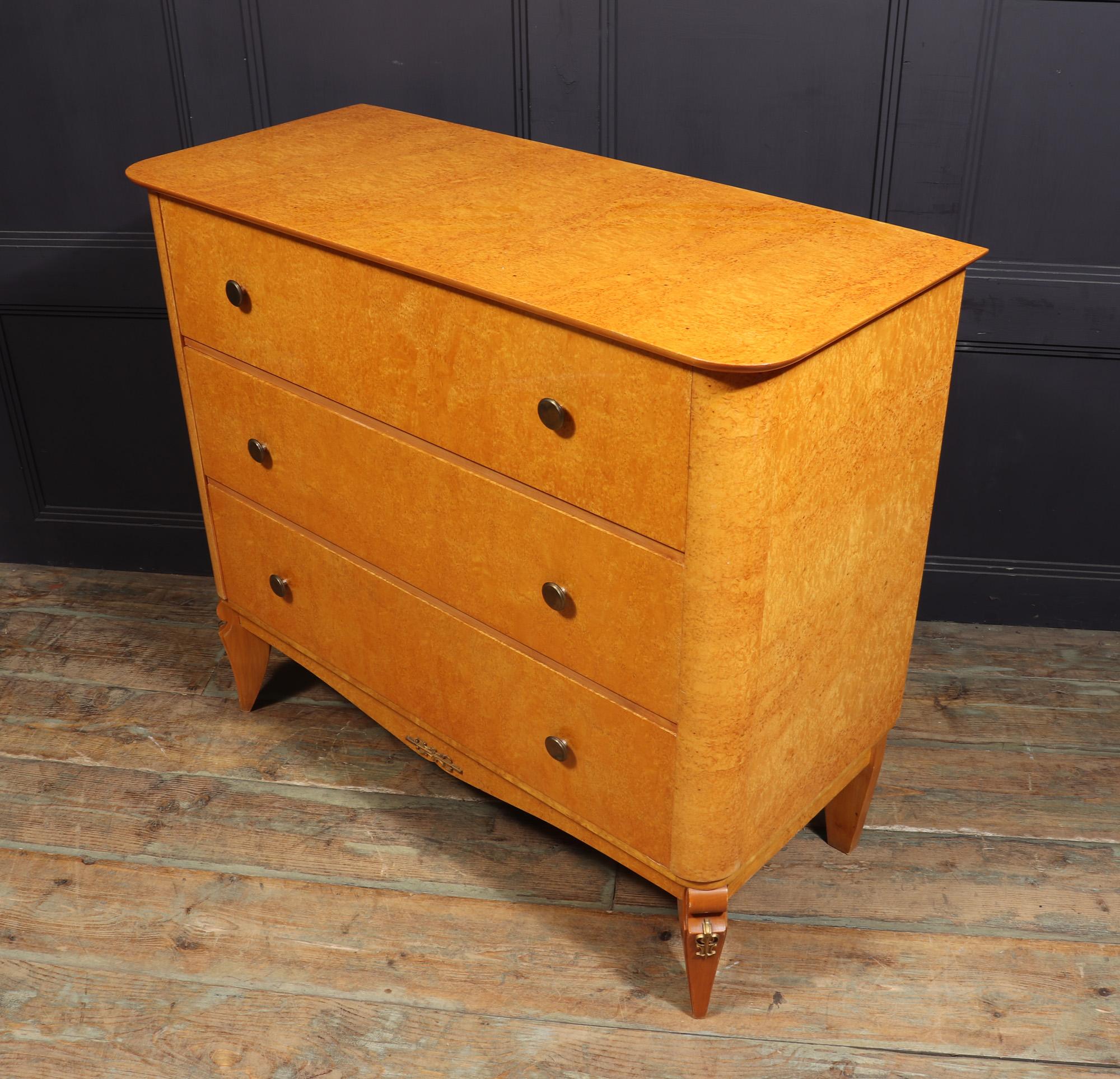 Vintage Chest of Drawers in Karelian Birch For Sale 2
