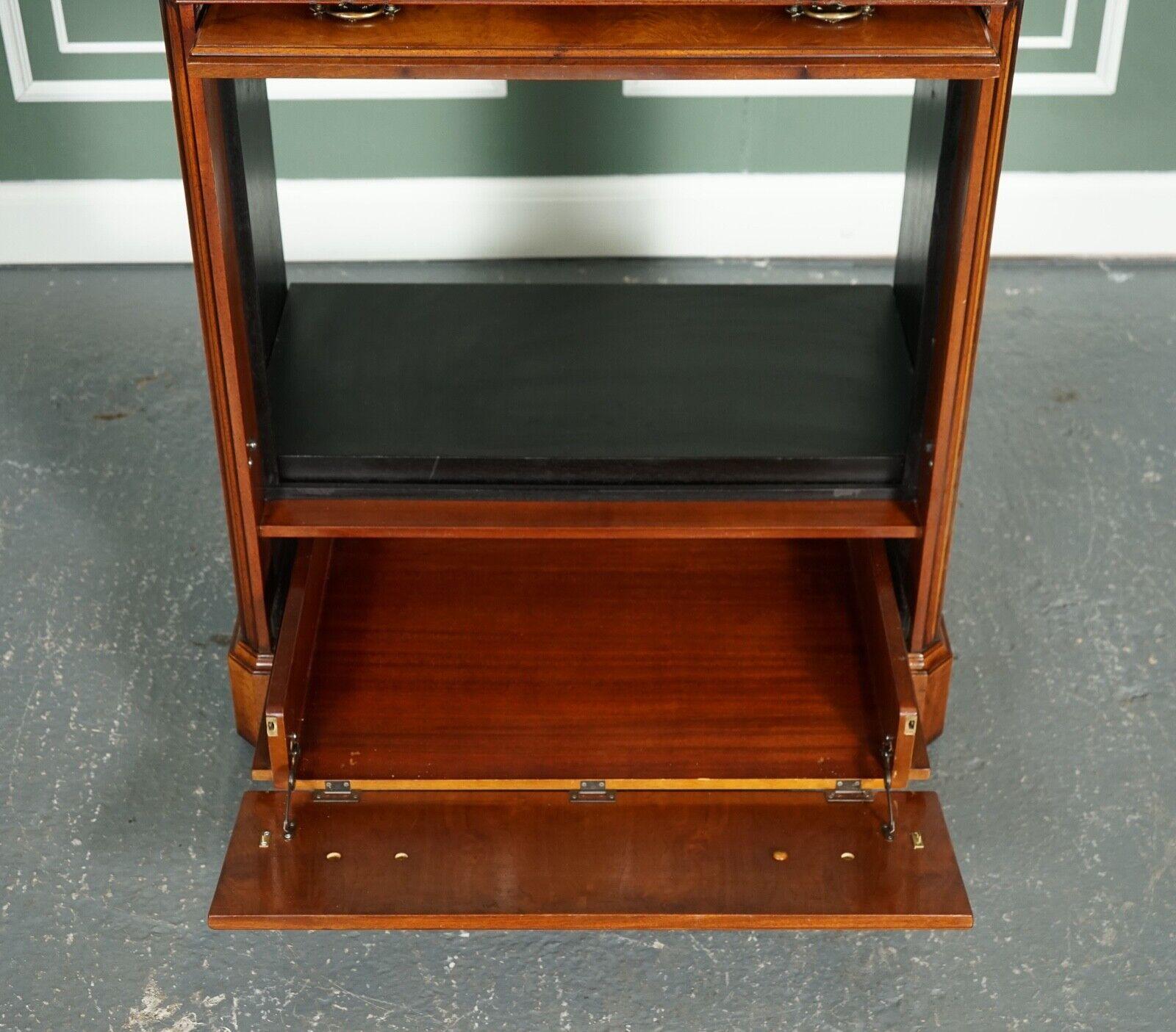 20th Century Vintage Chest of Drawers Looking Walnut TV Plasma Hi Fi Stereo Cabinet