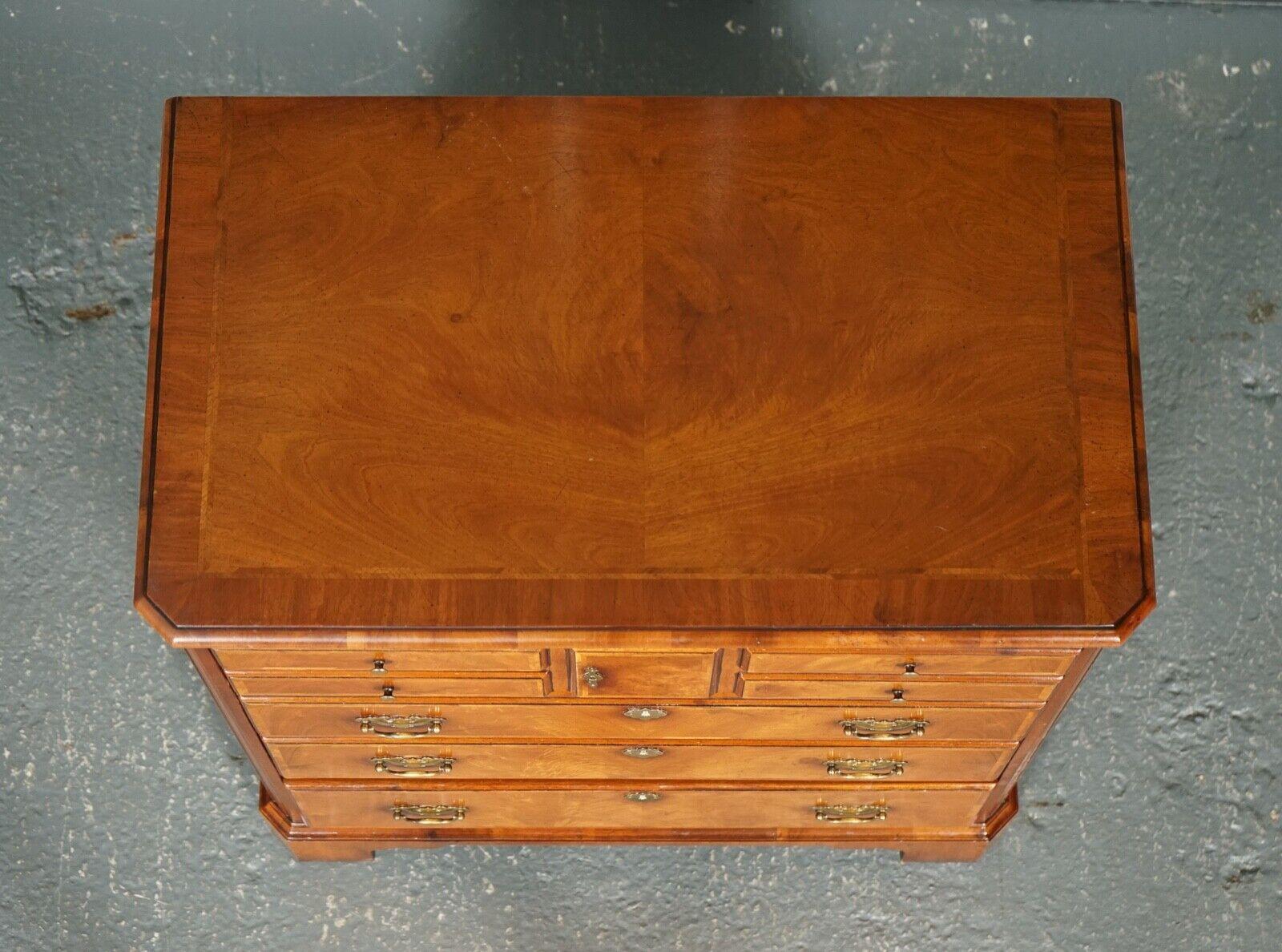 Vintage Chest of Drawers Looking Walnut TV Plasma Hi Fi Stereo Cabinet 1