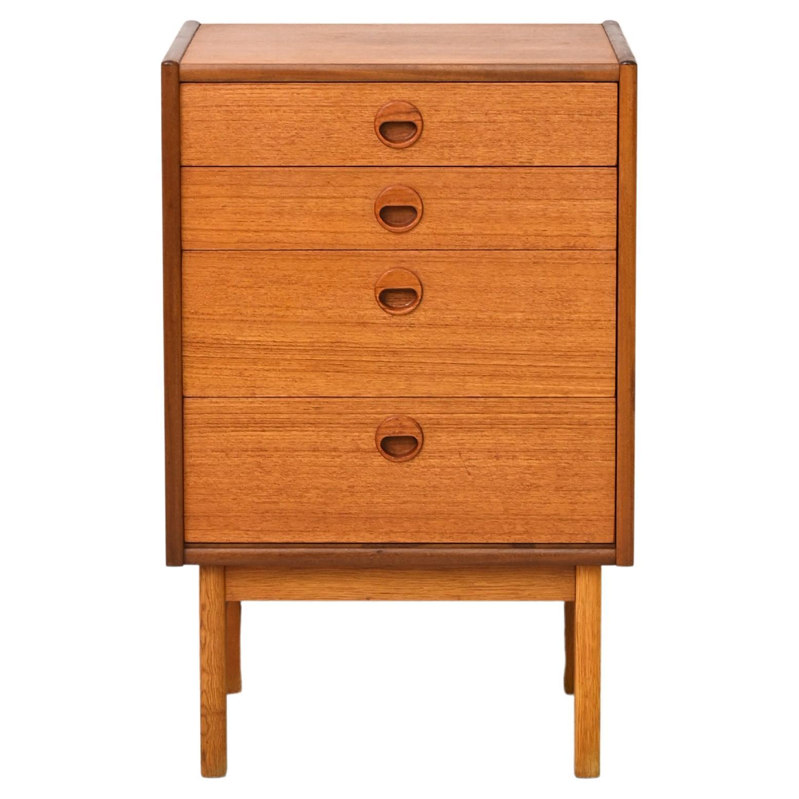 MidCentury Modern Oak Bedside Chest of Drawers Nightstand For Sale at