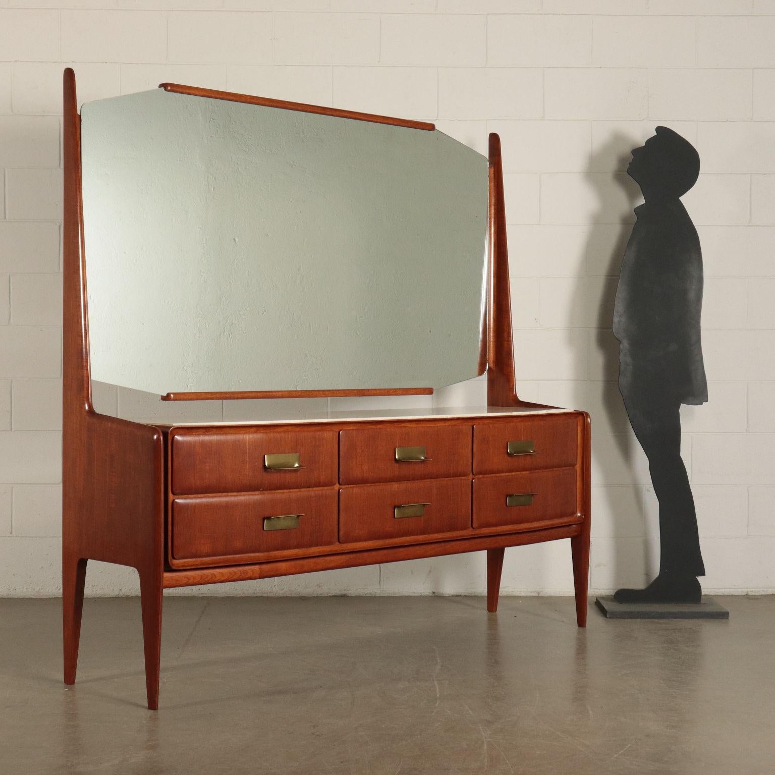 Chest of drawers with mirror; mahogany veneer, top in marble, brass handles.