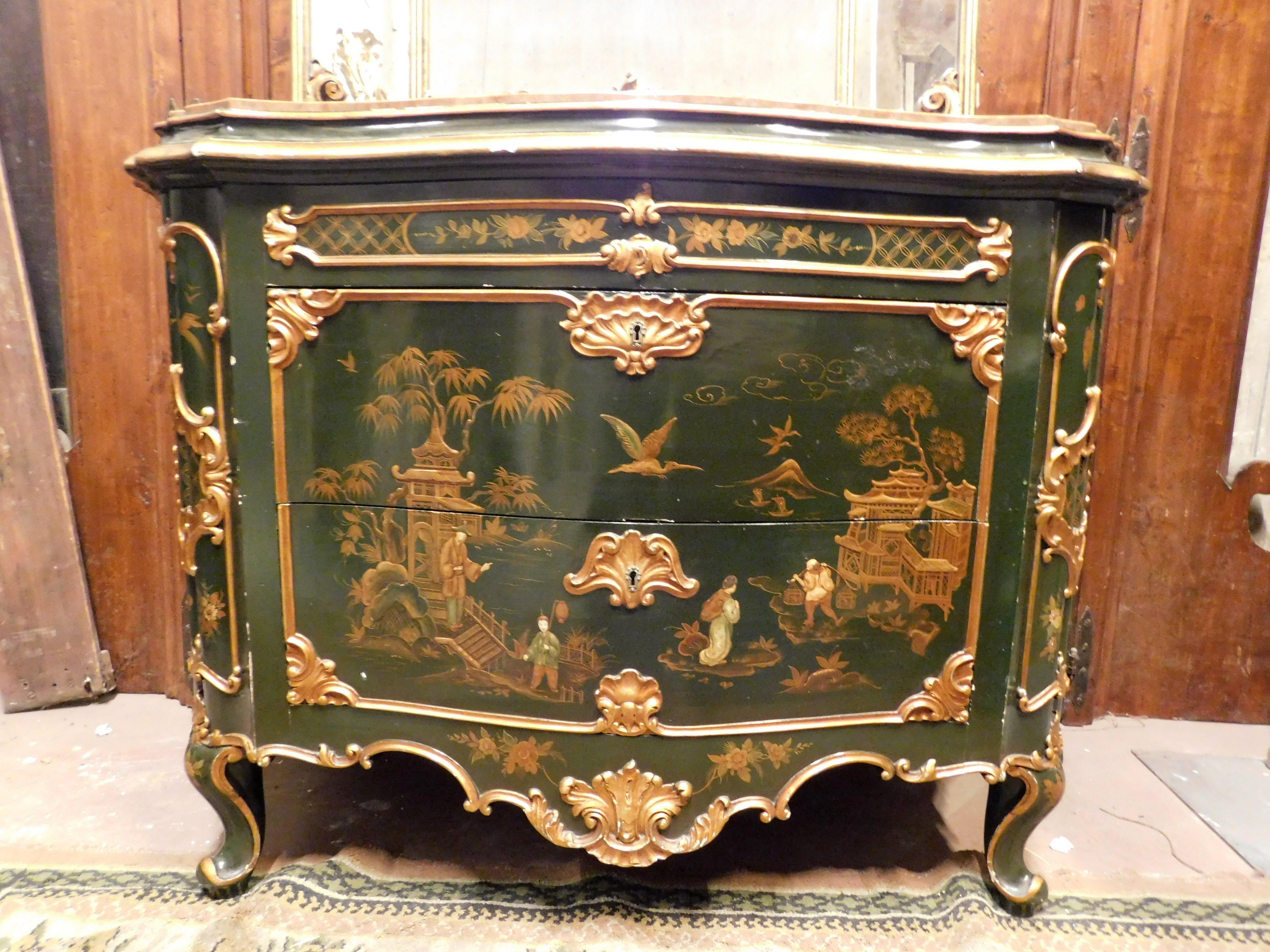 20th Century vintage chest of drawers with mirror, gilded with painted chinoiserie, Italy For Sale