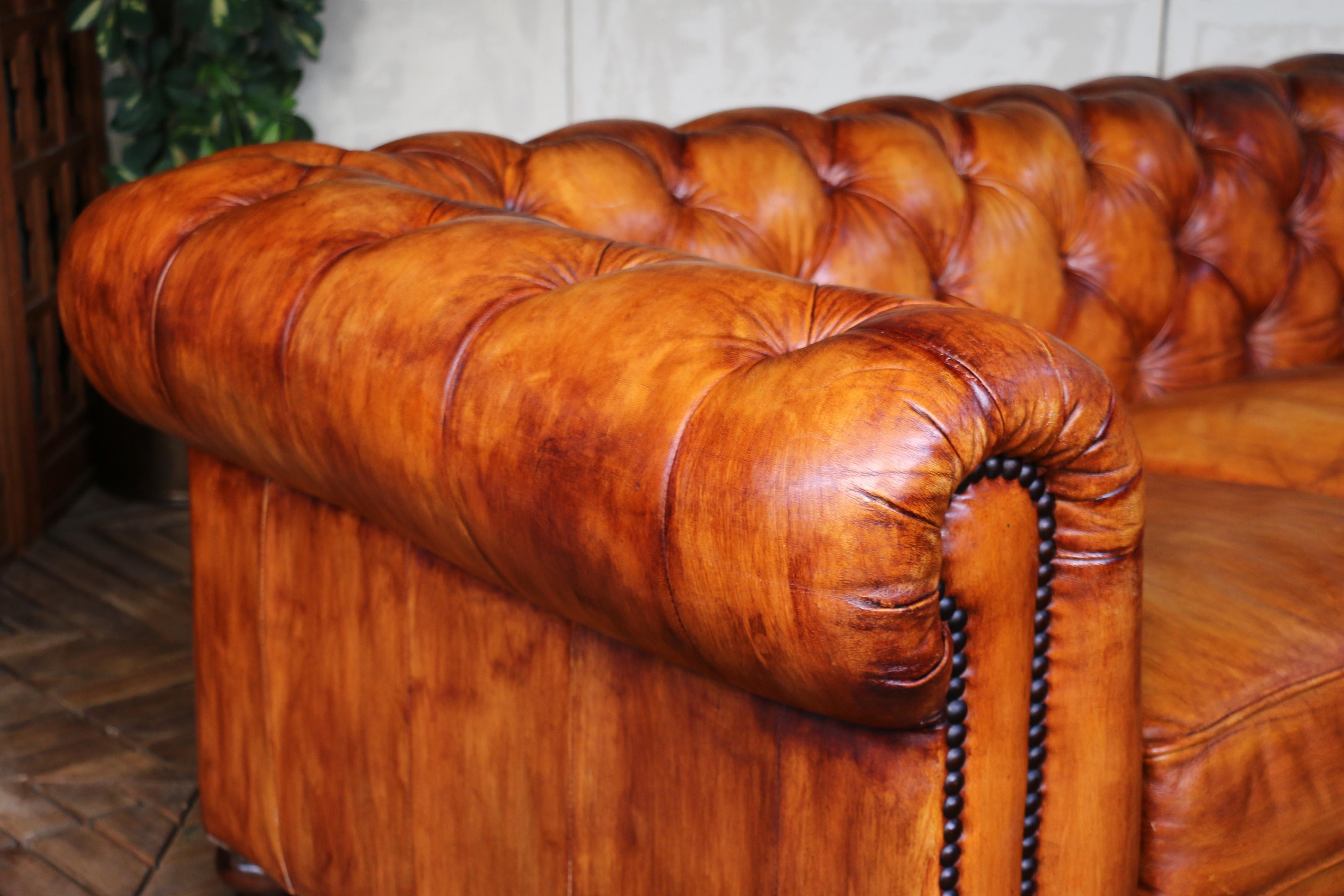 Sofá Chesterfield Vintage de cuero marrón, años 80 en venta 5