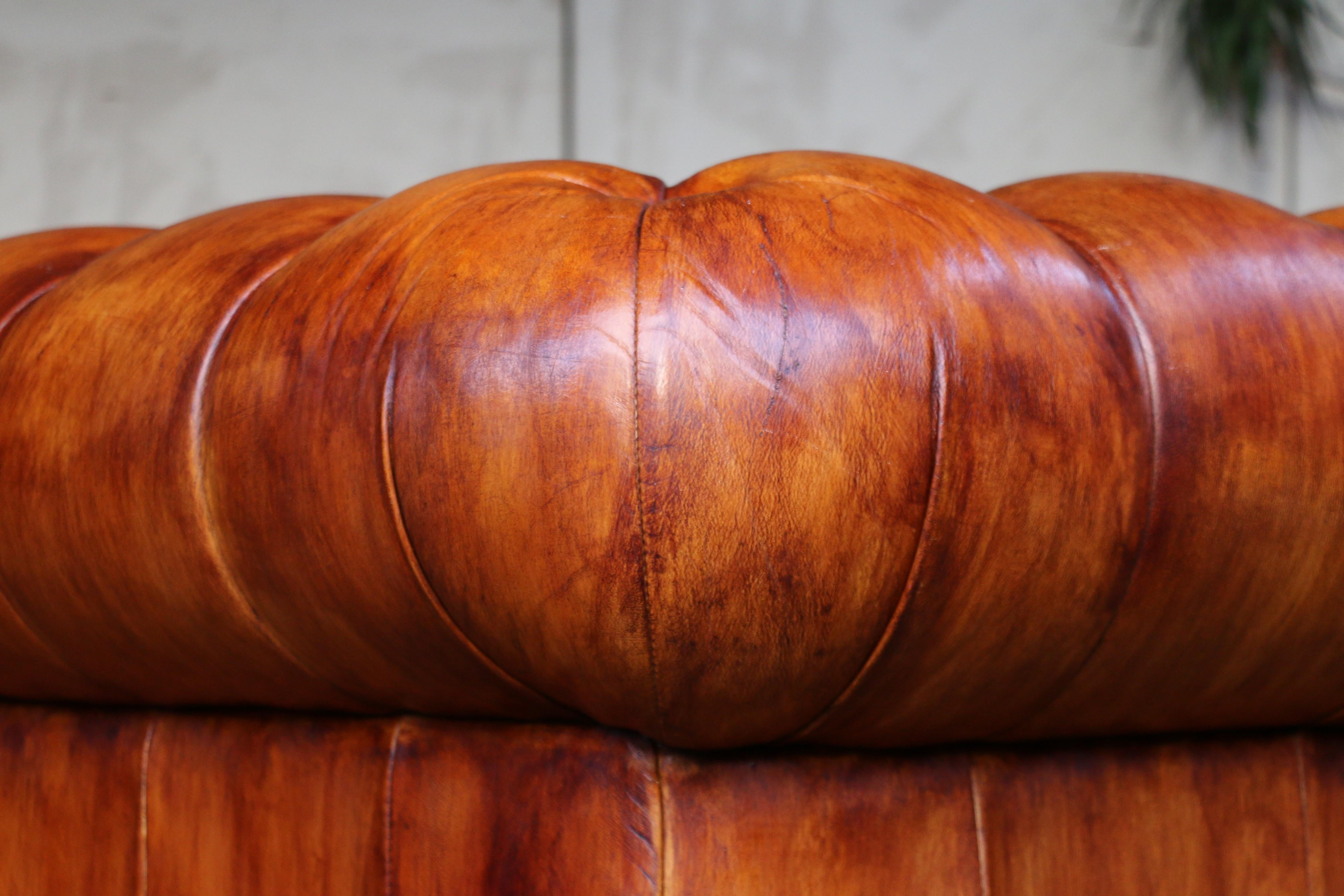 Sofá Chesterfield Vintage de cuero marrón, años 80 en venta 6