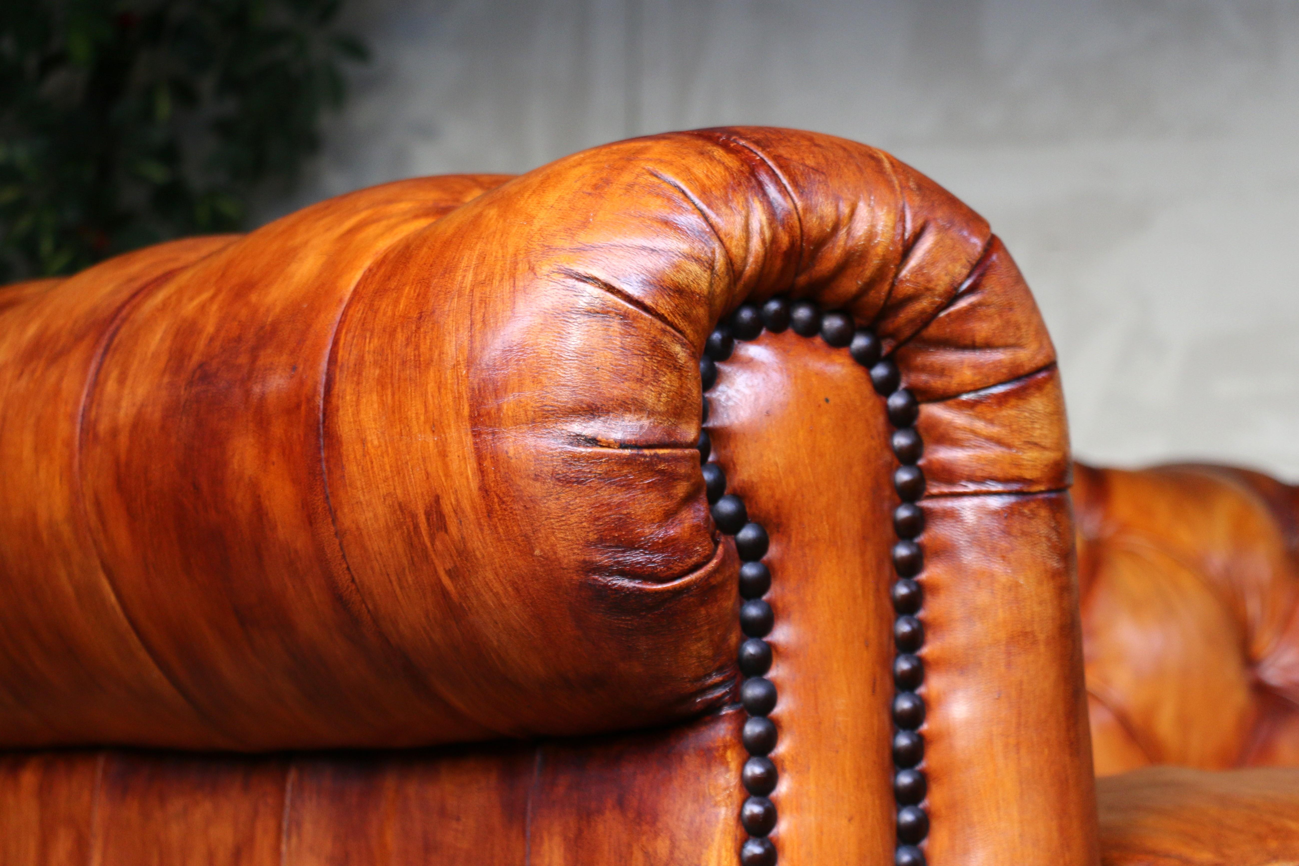 Sofá Chesterfield Vintage de cuero marrón, años 80 en venta 8